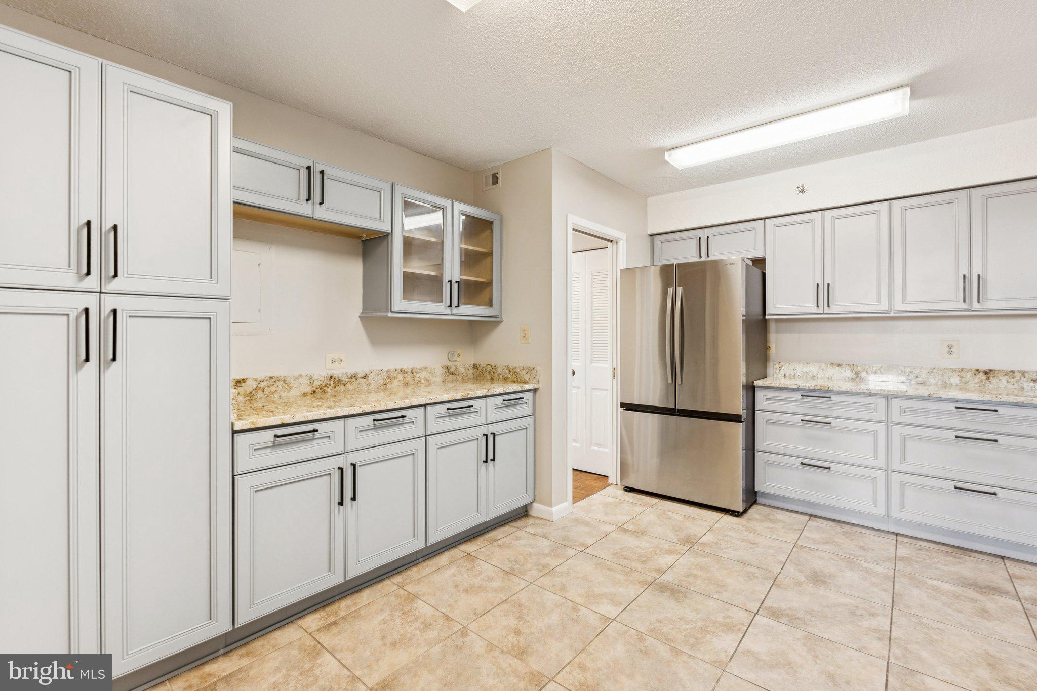 SKYLINE HOUSE - Residential Lease