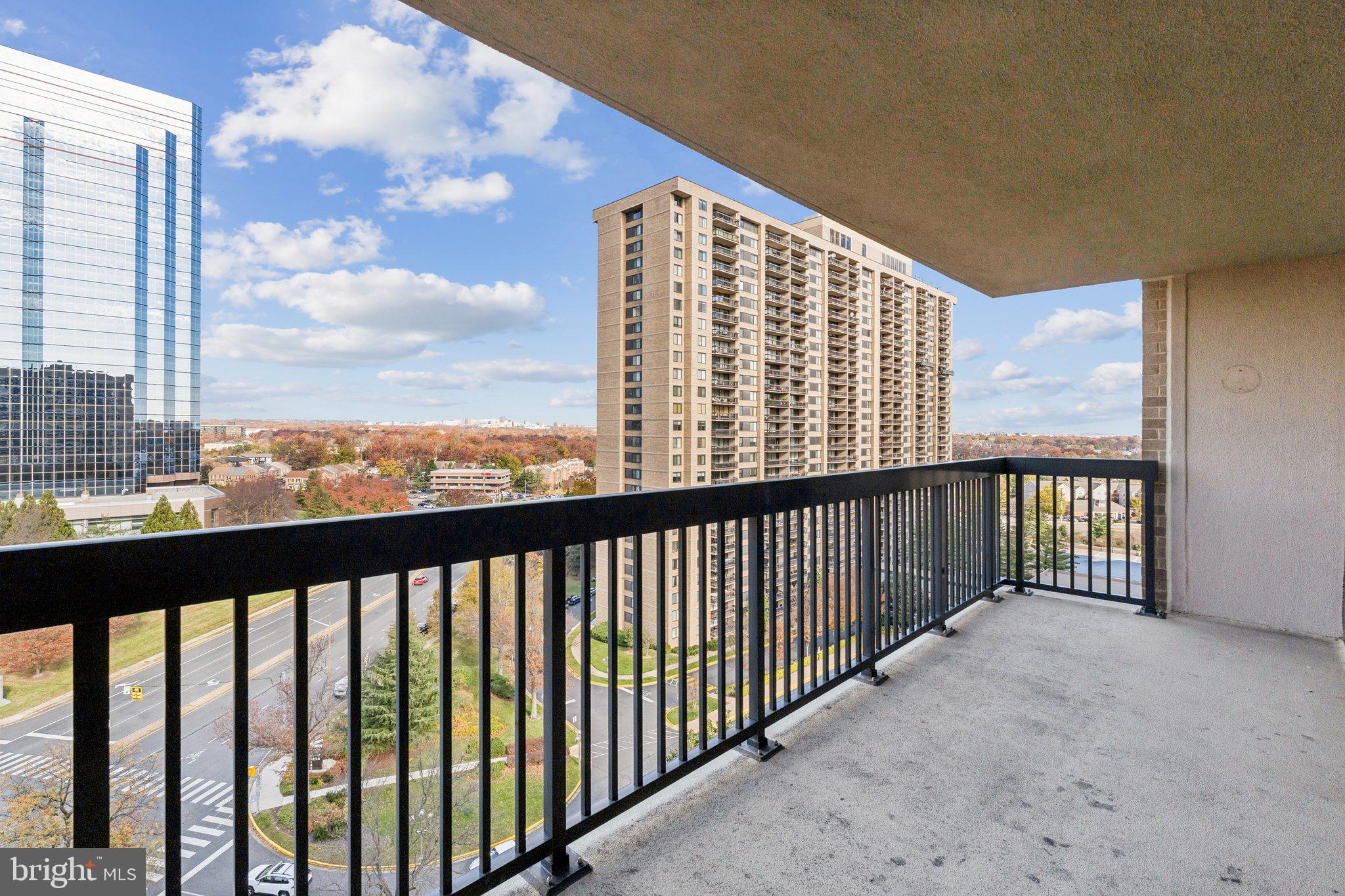 SKYLINE HOUSE - Residential Lease