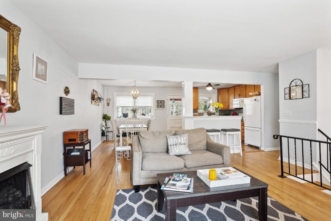 7 LILAC LANE