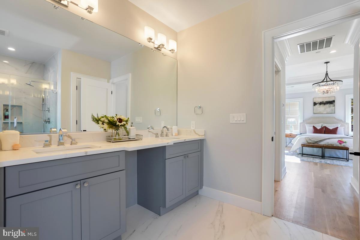 GEORGETOWN VILLAGE - Residential