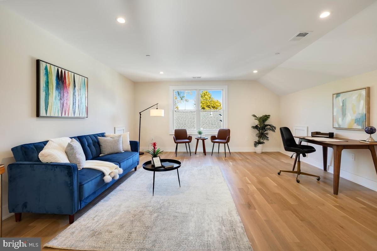 GEORGETOWN VILLAGE - Residential