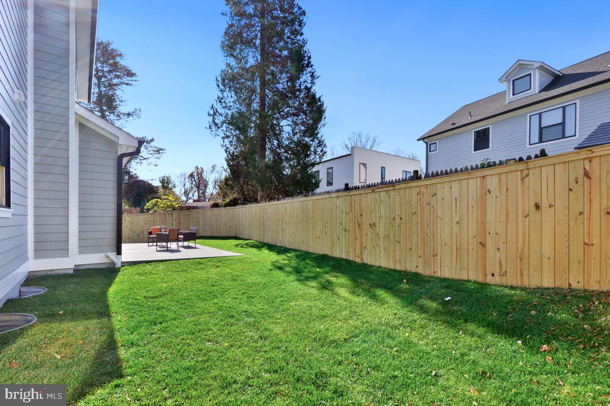 GEORGETOWN VILLAGE - Residential