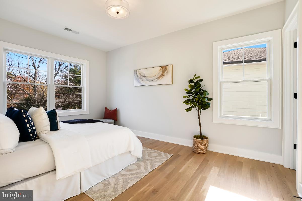 GEORGETOWN VILLAGE - Residential