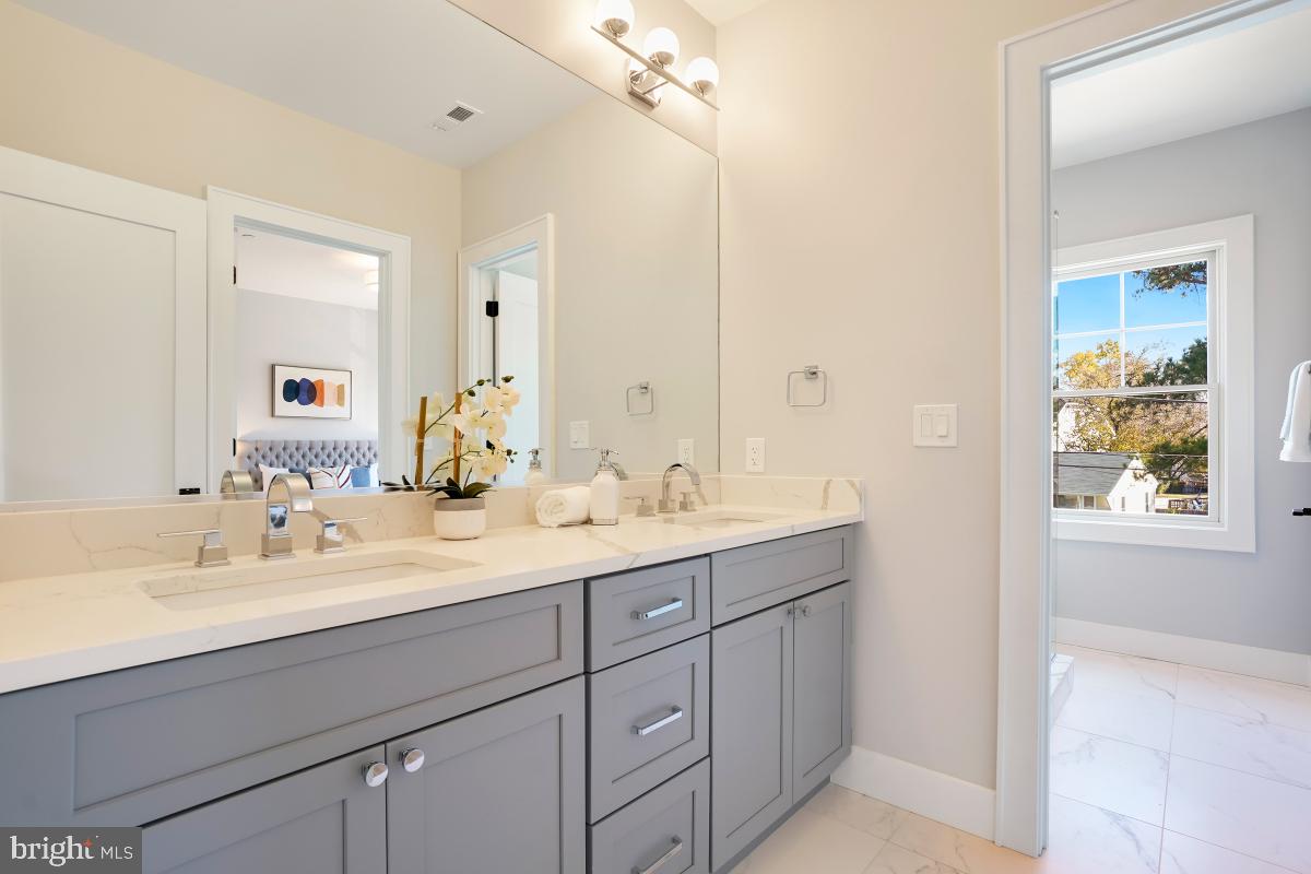 GEORGETOWN VILLAGE - Residential