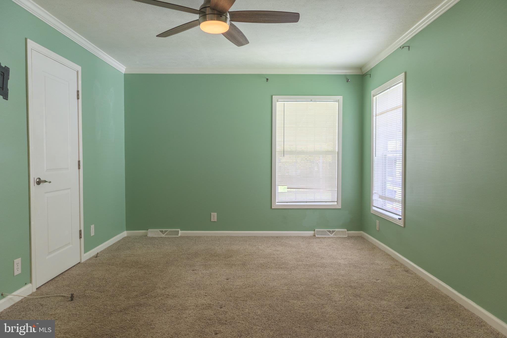 VILLAGE GREEN - Residential