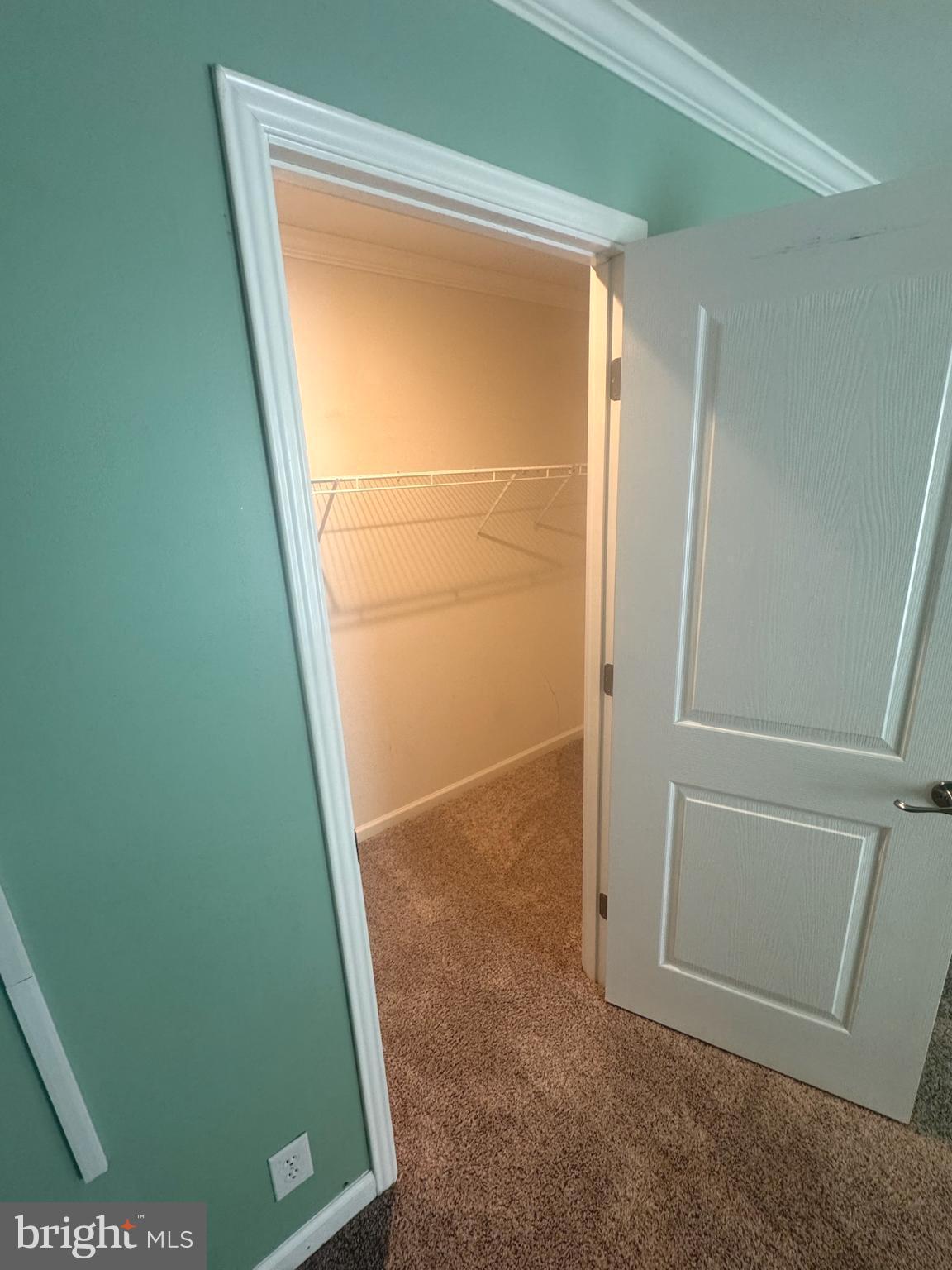 VILLAGE GREEN - Residential