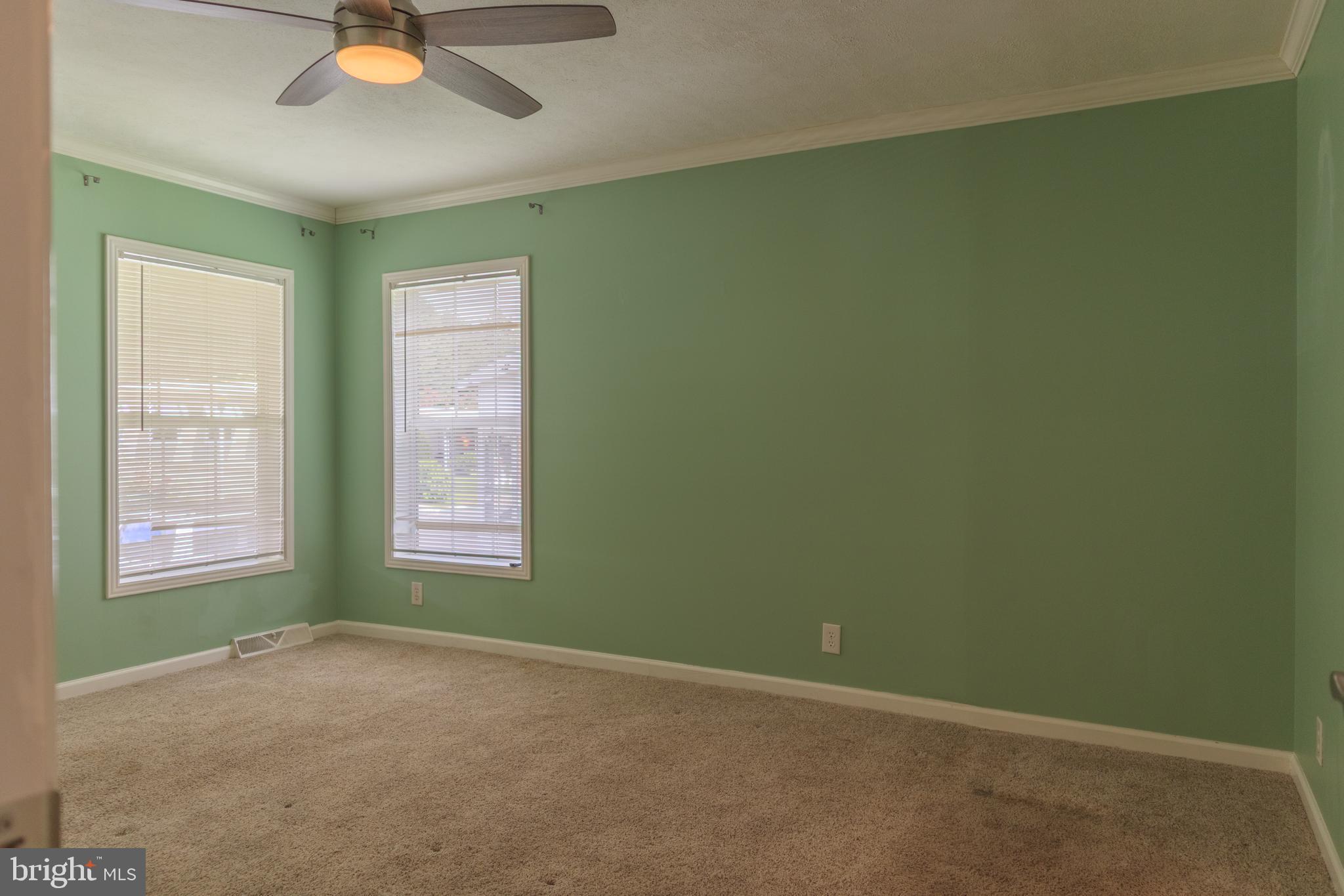 VILLAGE GREEN - Residential