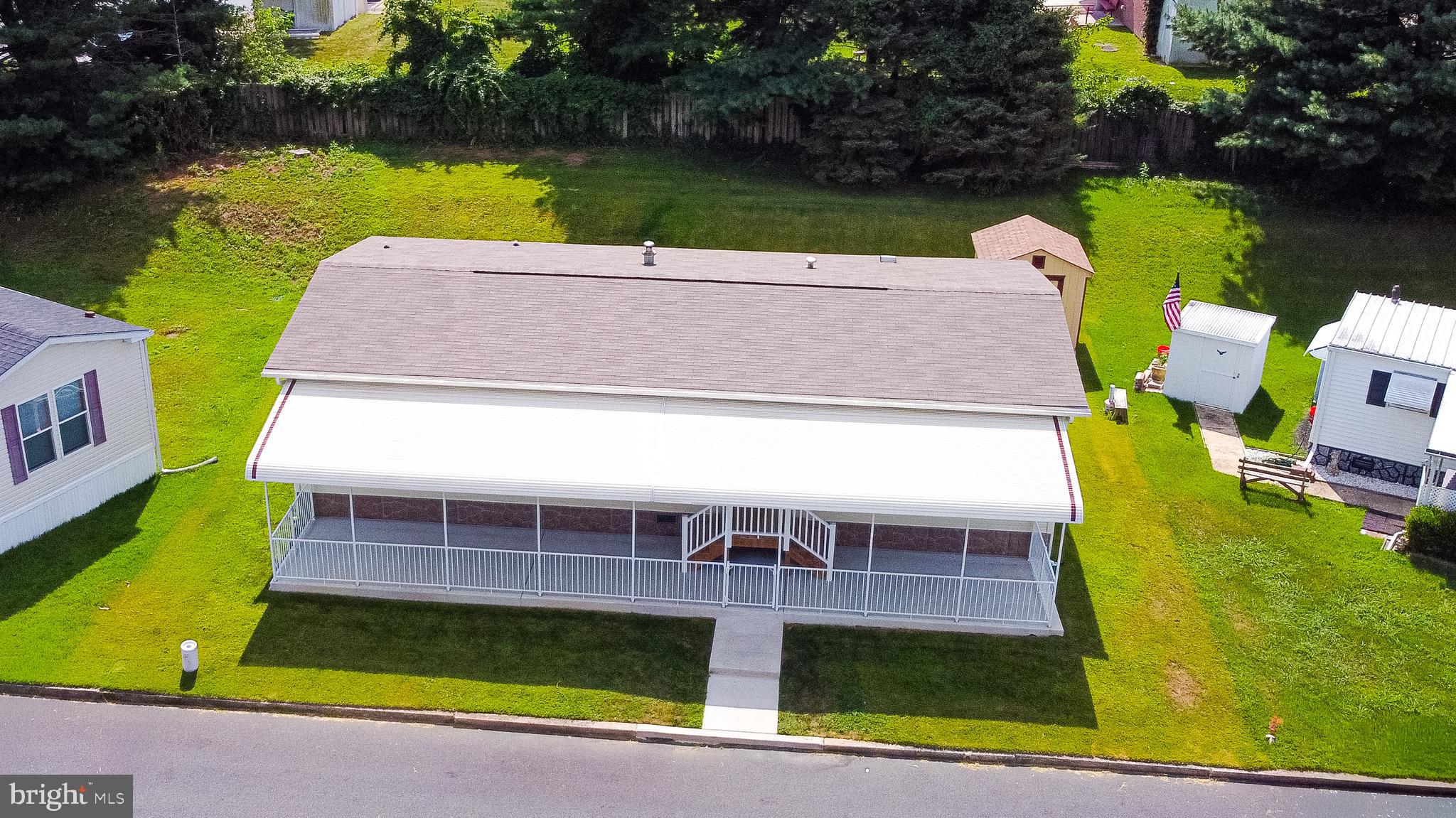 VILLAGE GREEN - Residential