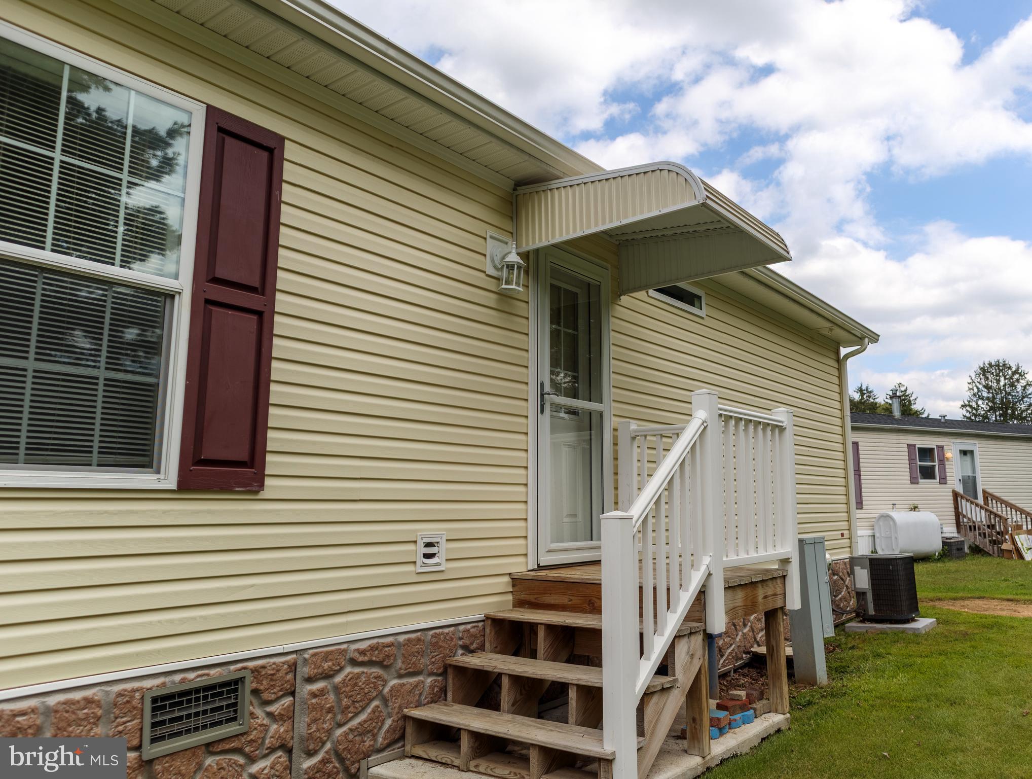 VILLAGE GREEN - Residential