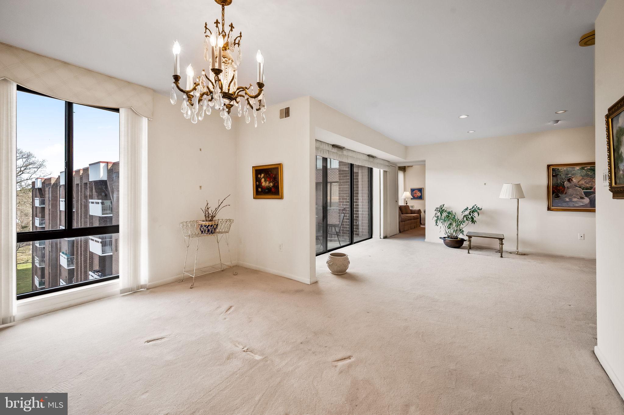 SUBURBAN OAKS - Residential