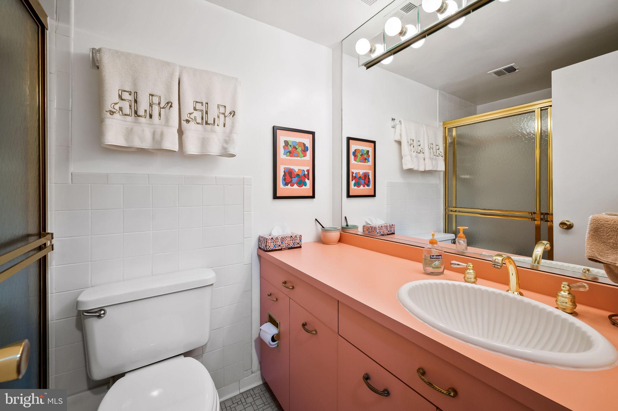 SUBURBAN OAKS - Residential