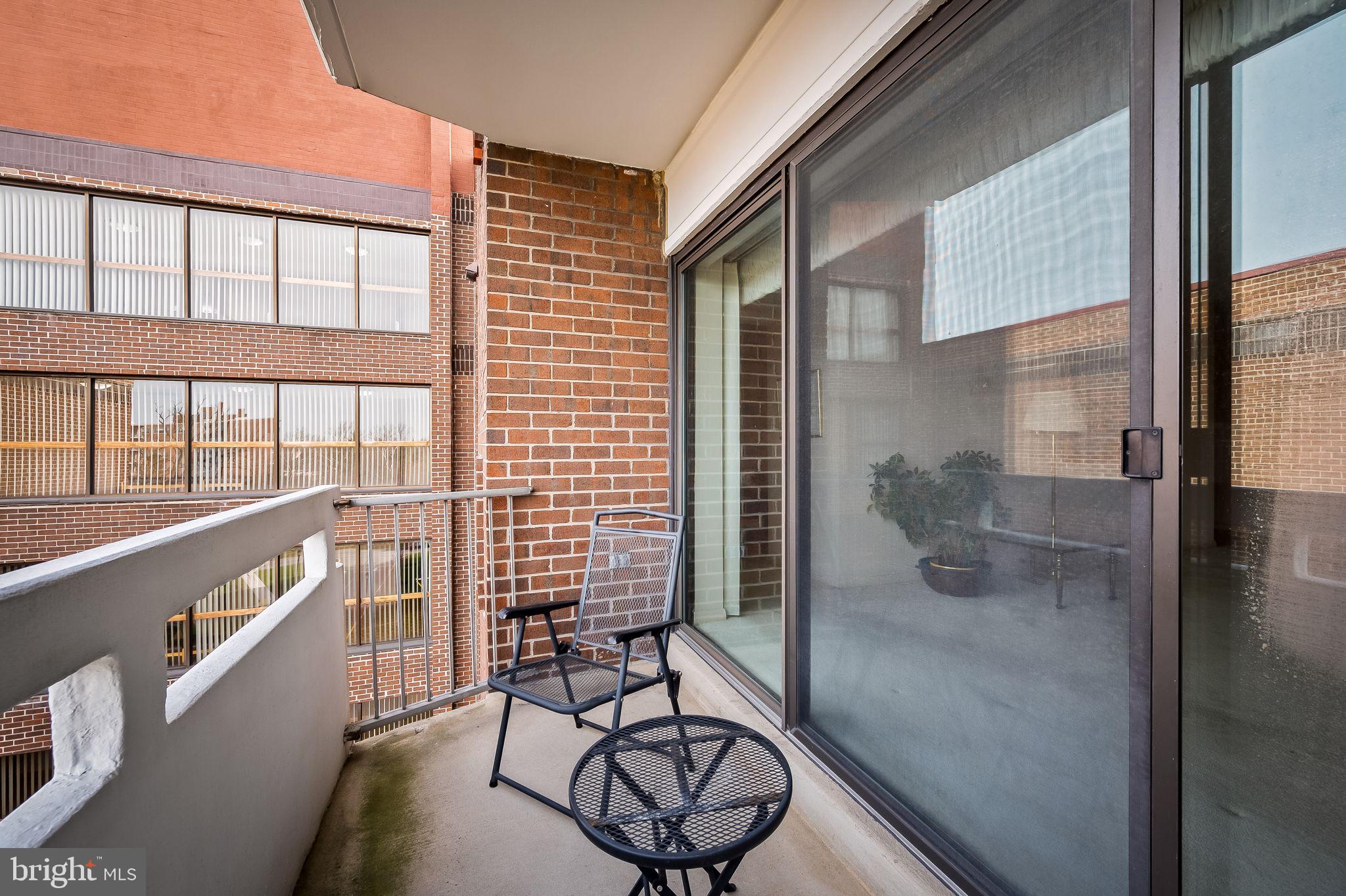 SUBURBAN OAKS - Residential