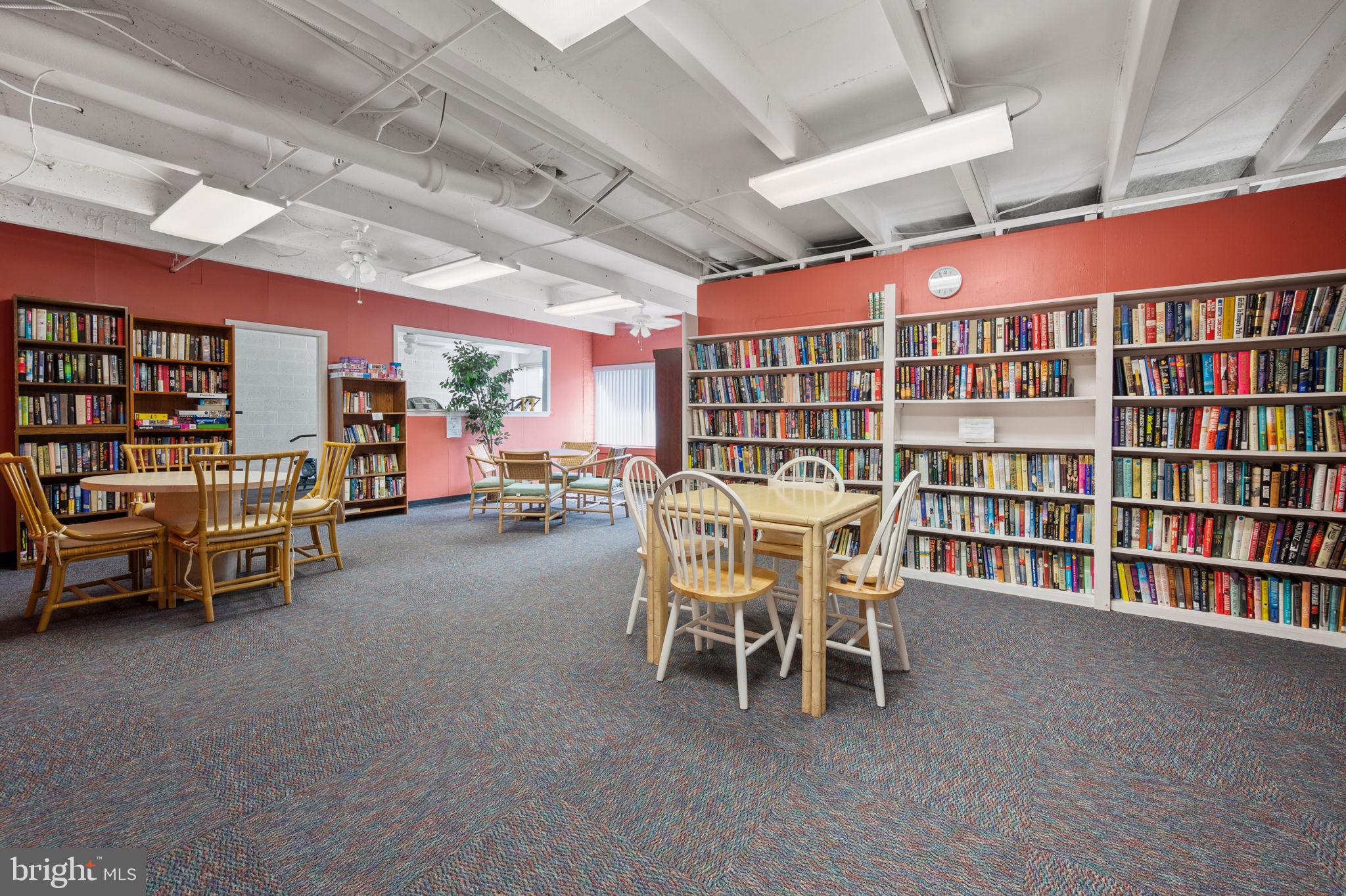 SUBURBAN OAKS - Residential