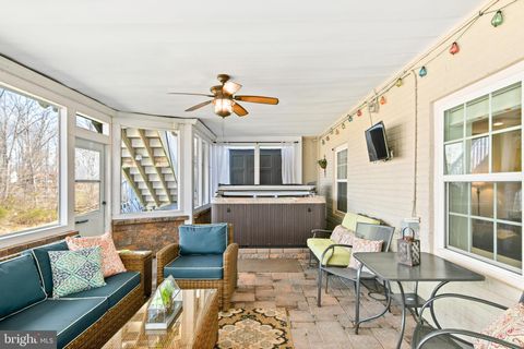 listing image 100
