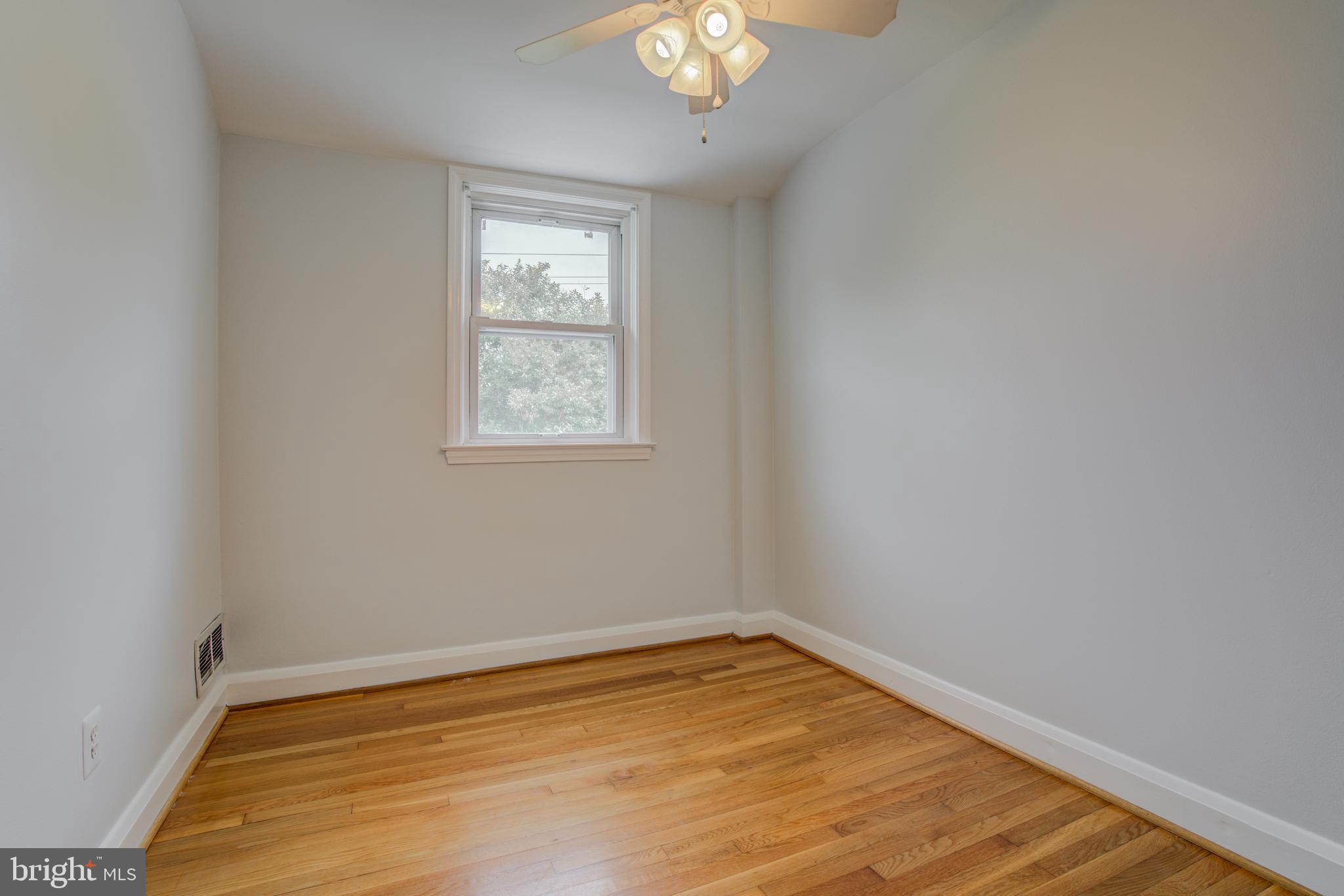 KNETTISHALL - Residential