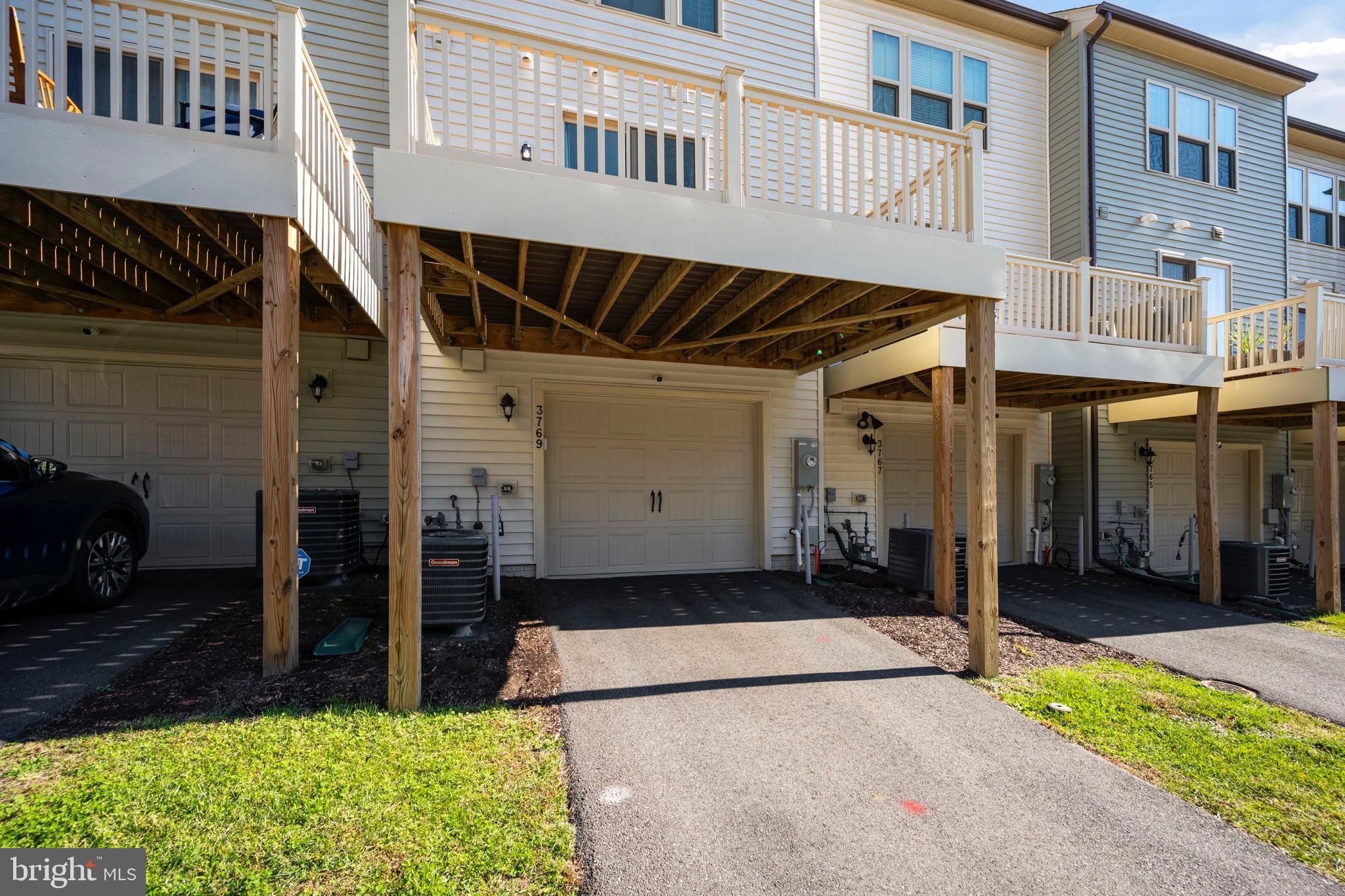 PARKSIDE PRESERVE - Residential