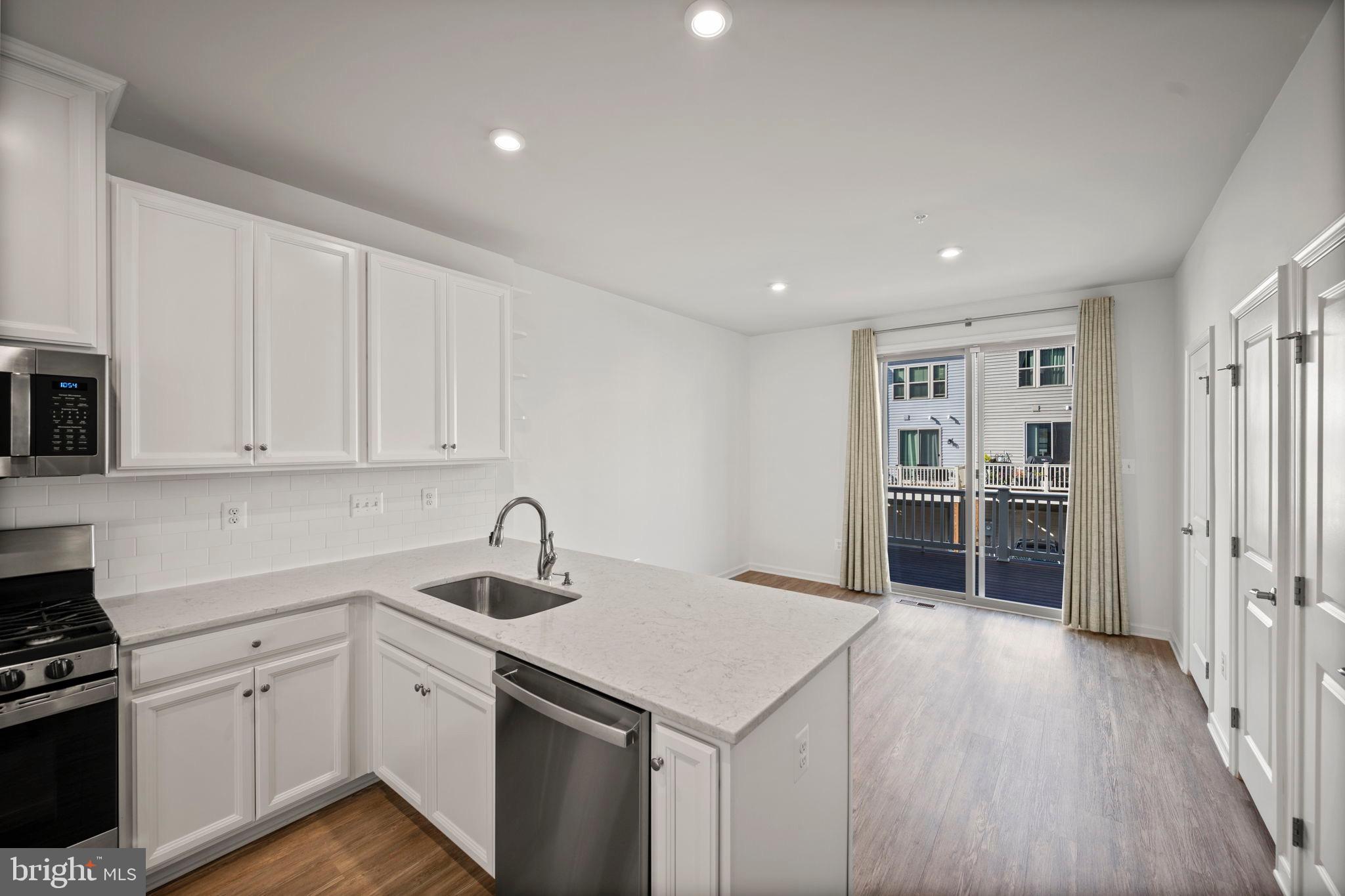 PARKSIDE PRESERVE - Residential