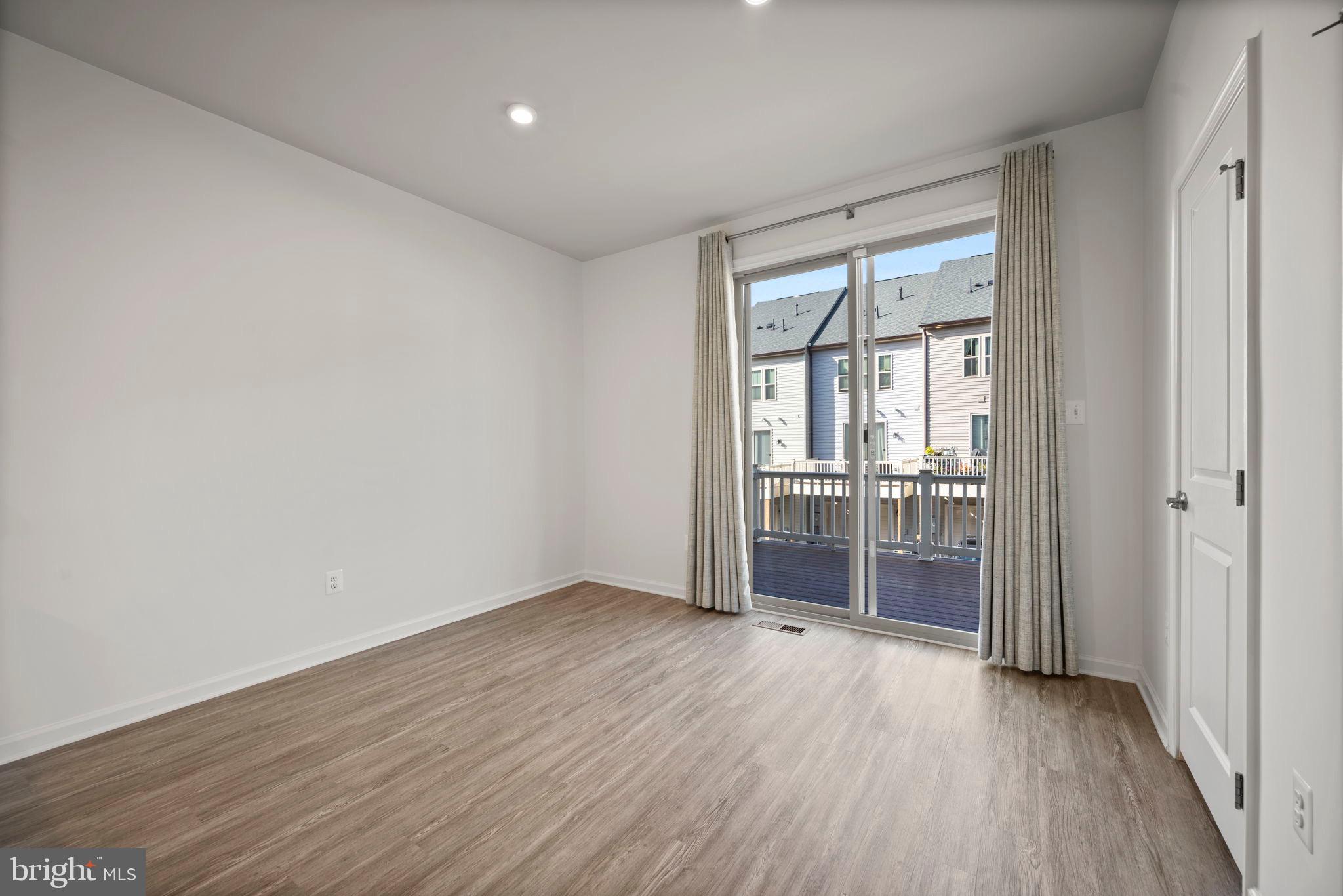 PARKSIDE PRESERVE - Residential