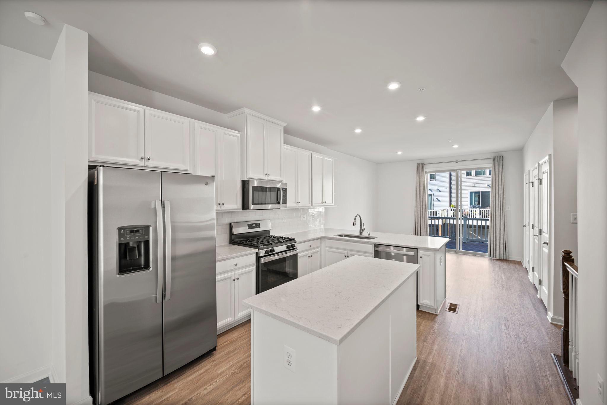 PARKSIDE PRESERVE - Residential