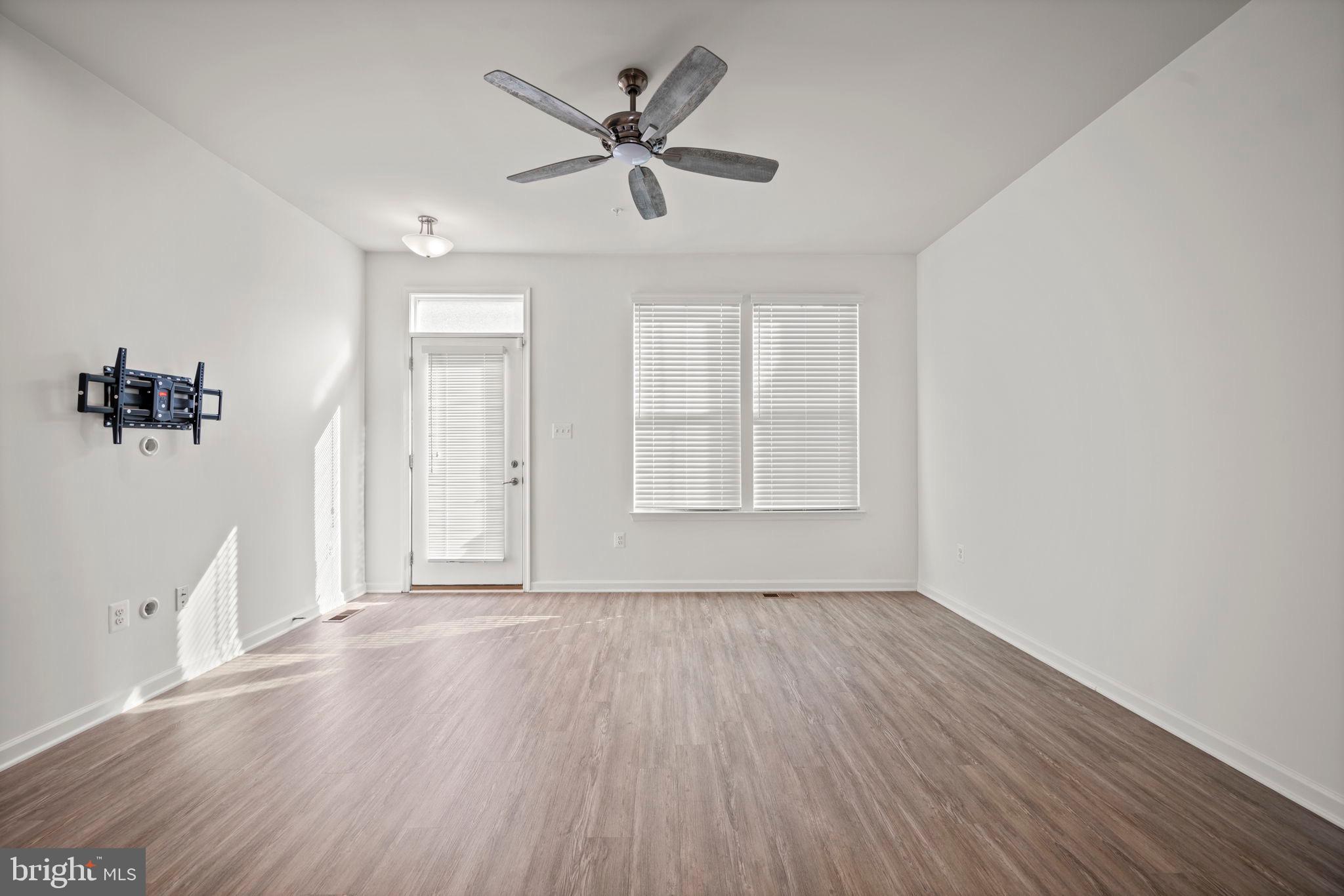 PARKSIDE PRESERVE - Residential