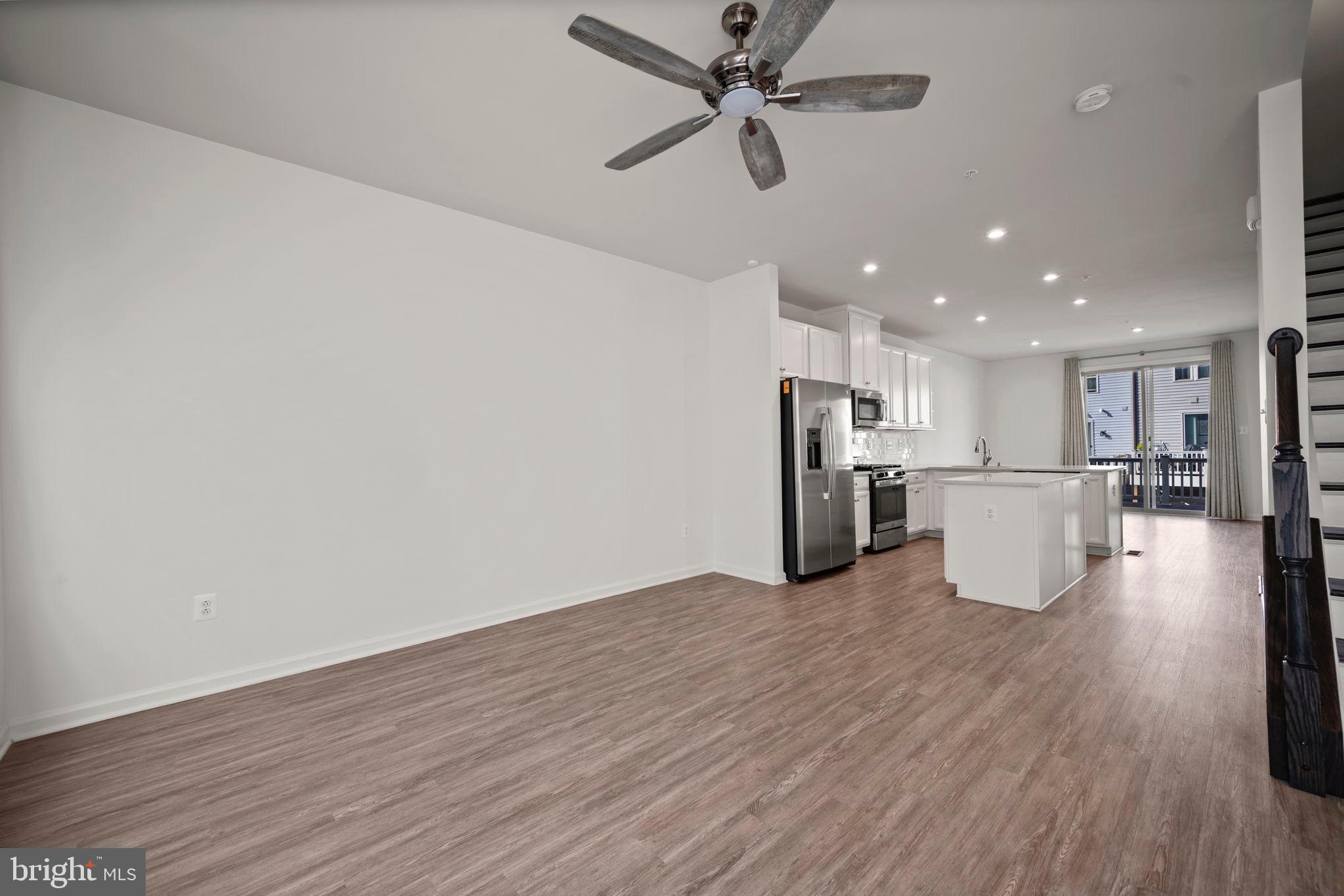 PARKSIDE PRESERVE - Residential