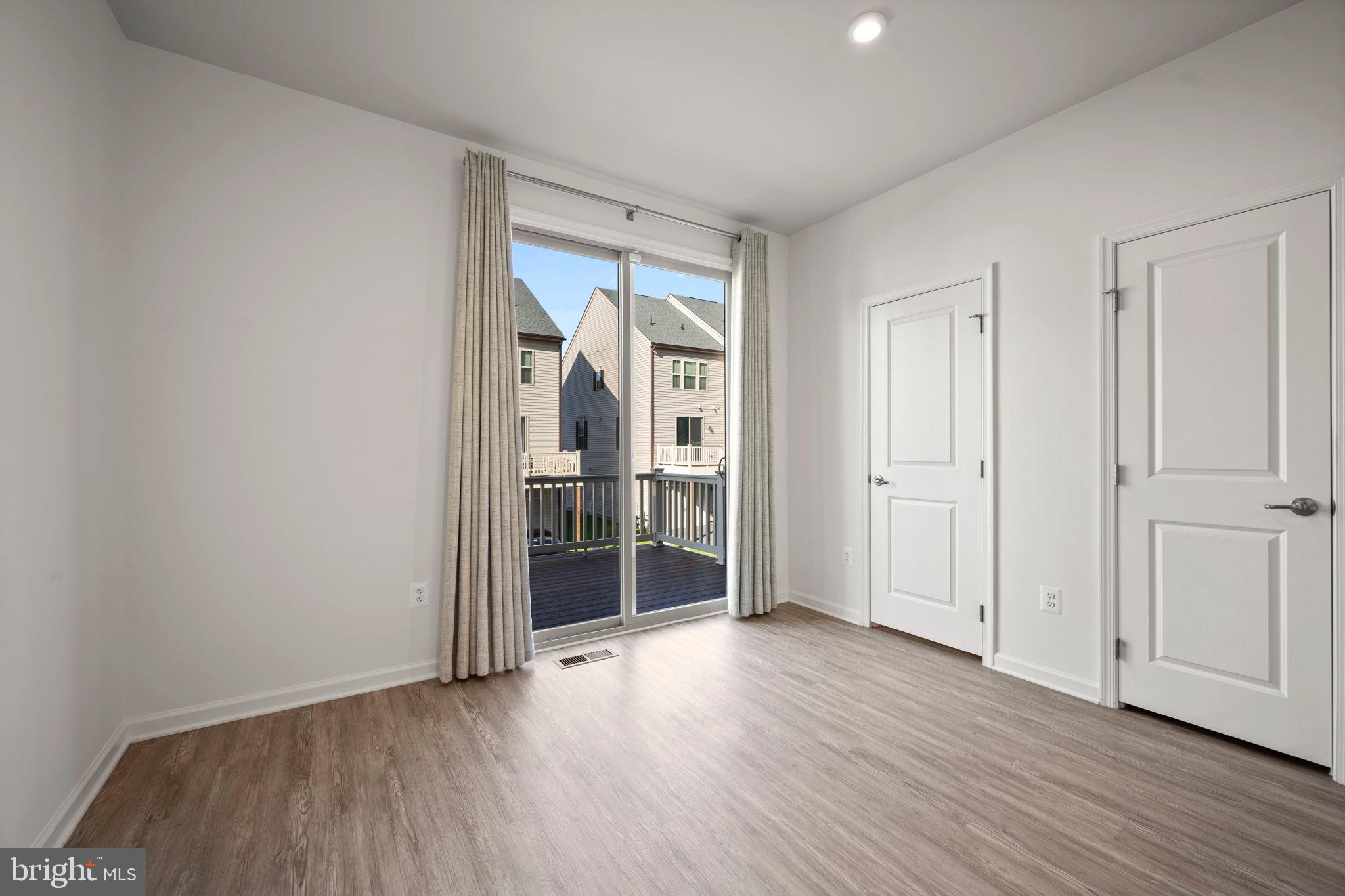 PARKSIDE PRESERVE - Residential