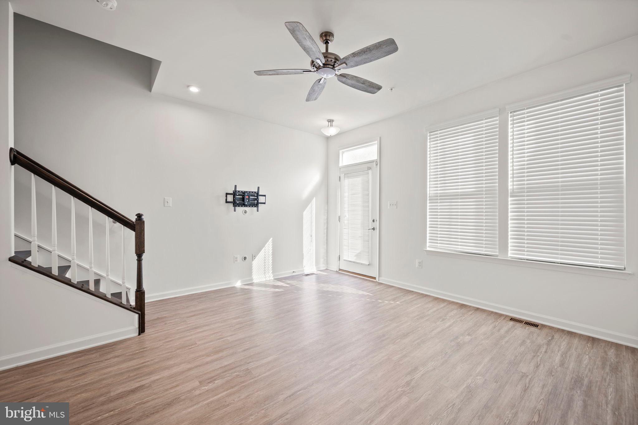 PARKSIDE PRESERVE - Residential