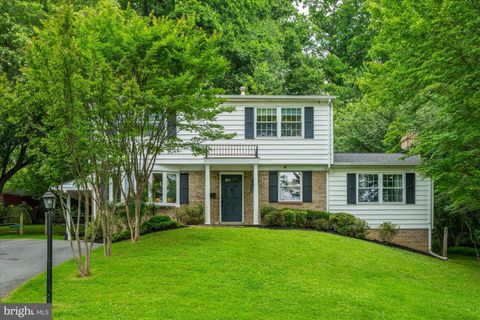 Photo of 3011 Mccomas Avenue, Kensington, MD 20895 (MLS # MDMC2134264) Photo of 3011 Mccomas Avenue, Kensington, MD 20895 (MLS # MDMC2134264)