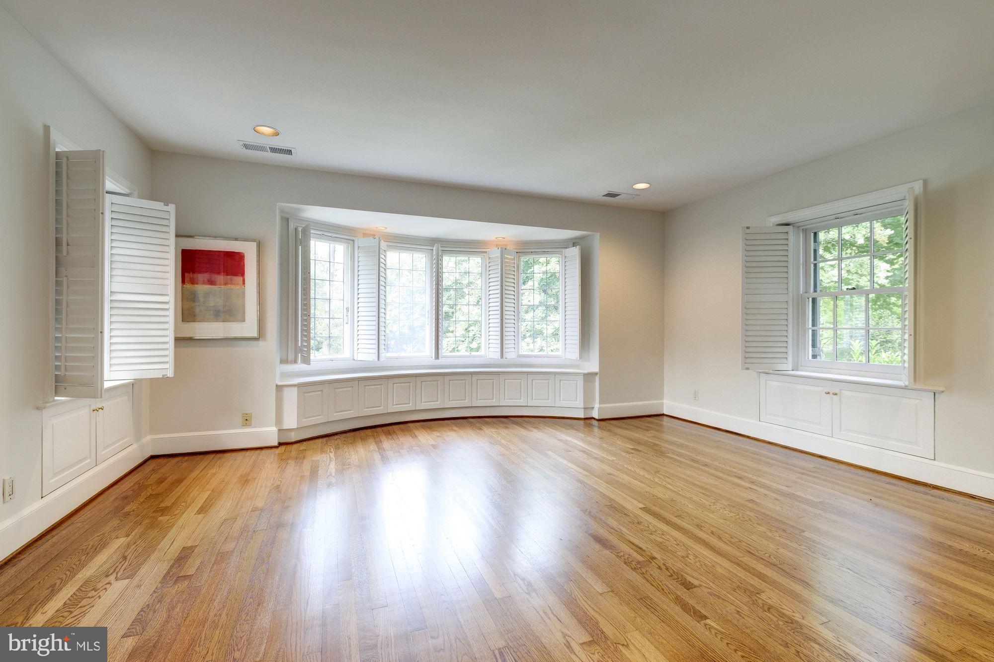 WESLEY HEIGHTS - Residential
