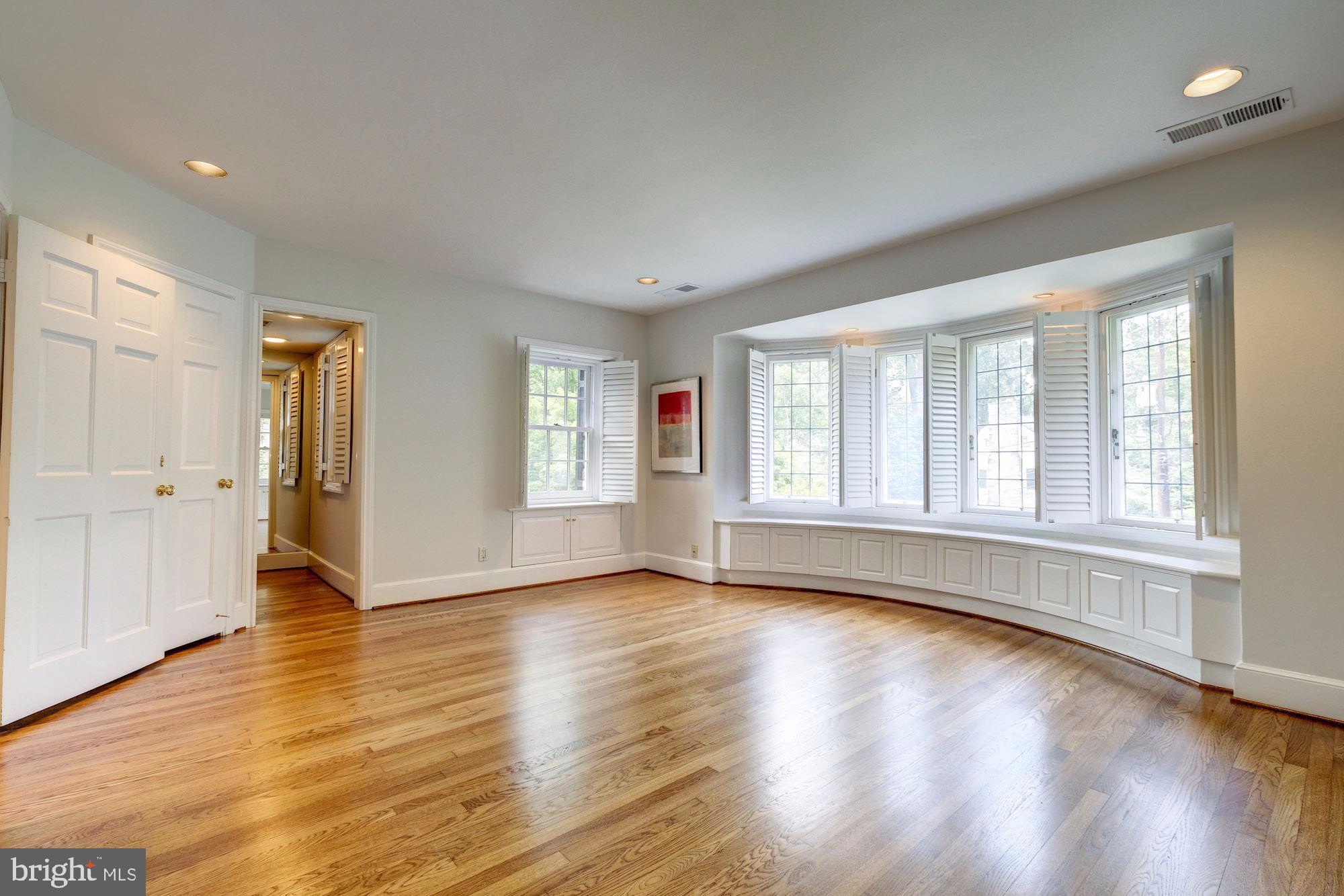 WESLEY HEIGHTS - Residential