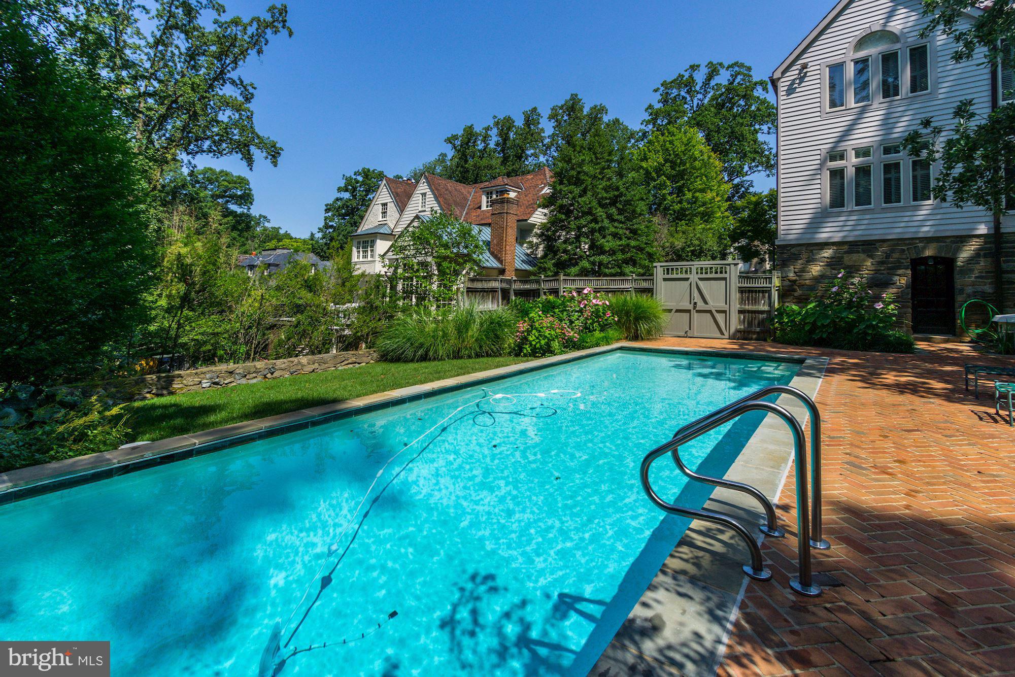 WESLEY HEIGHTS - Residential