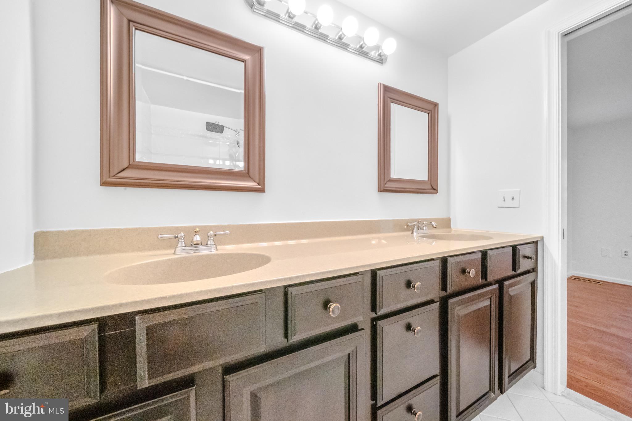 BURKE CENTRE - Residential