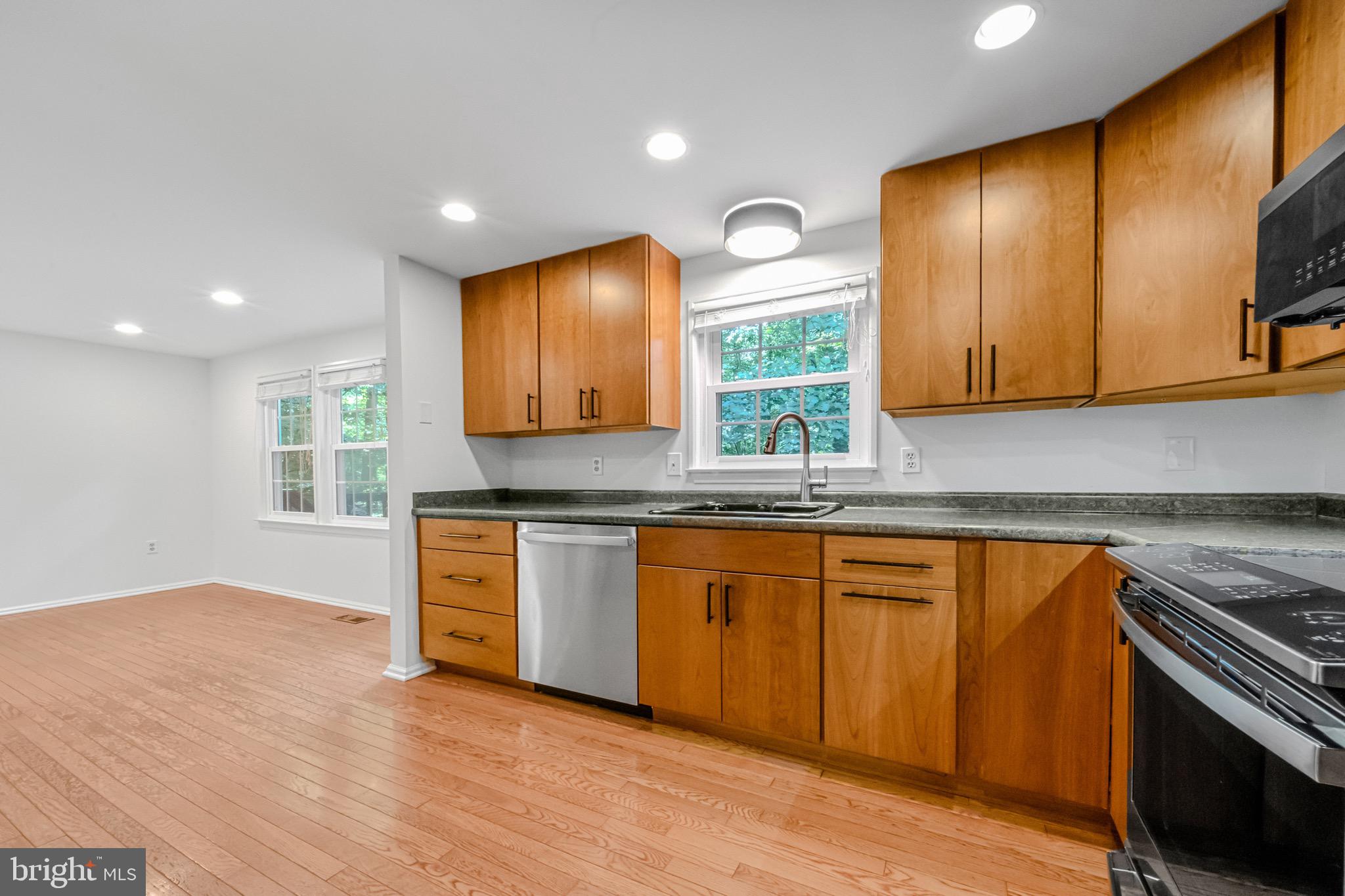 BURKE CENTRE - Residential