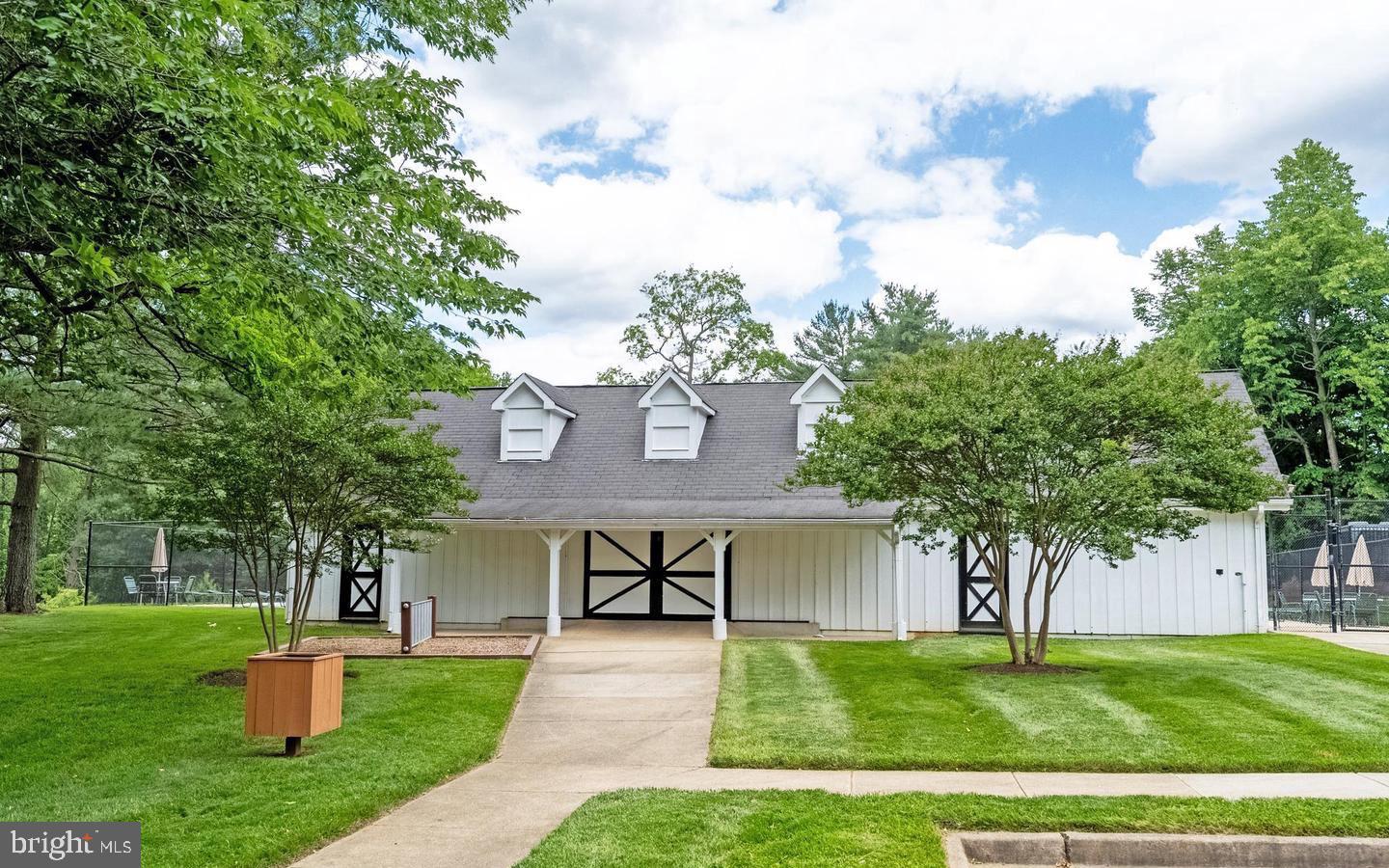 BURKE CENTRE - Residential