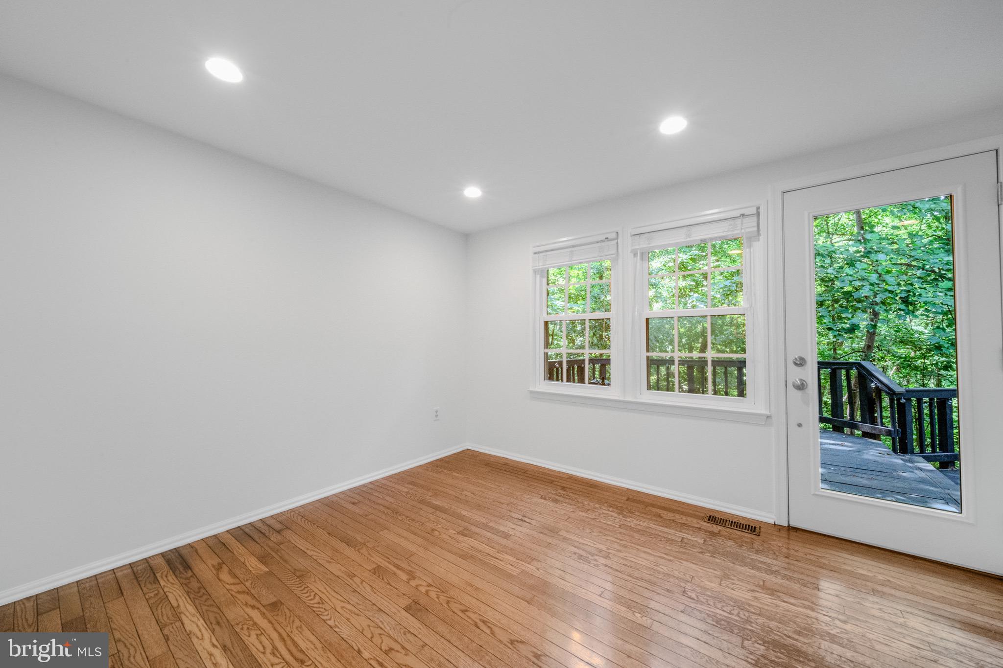 BURKE CENTRE - Residential