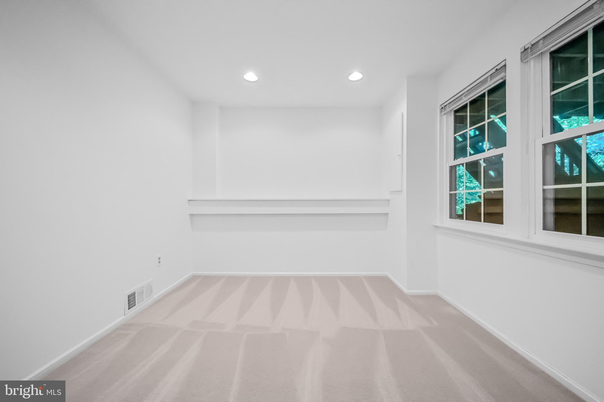 BURKE CENTRE - Residential