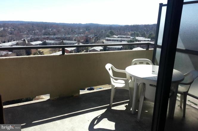 1800 OLD MEADOW ROAD 1409