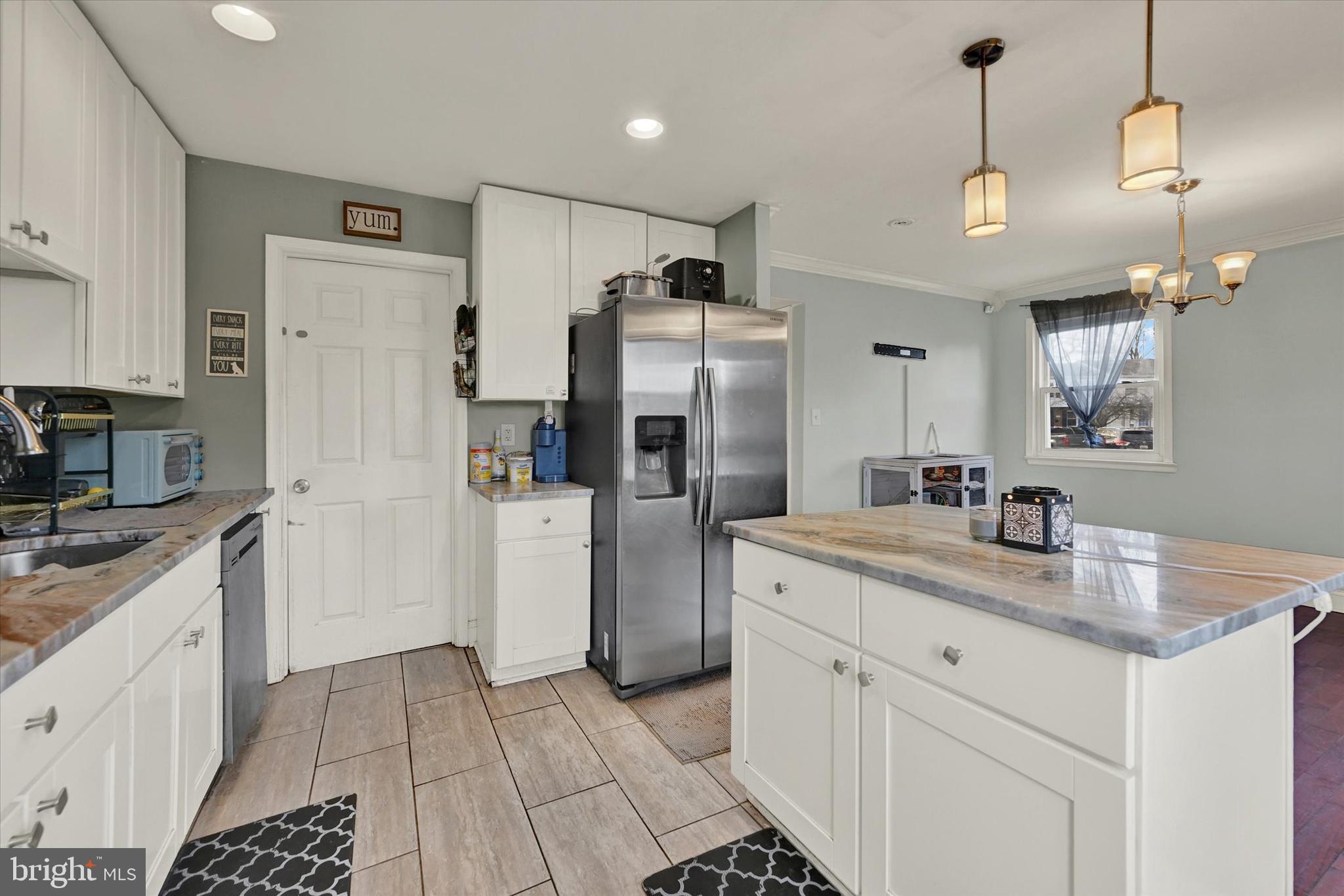 HARFORD SQUARE - Residential