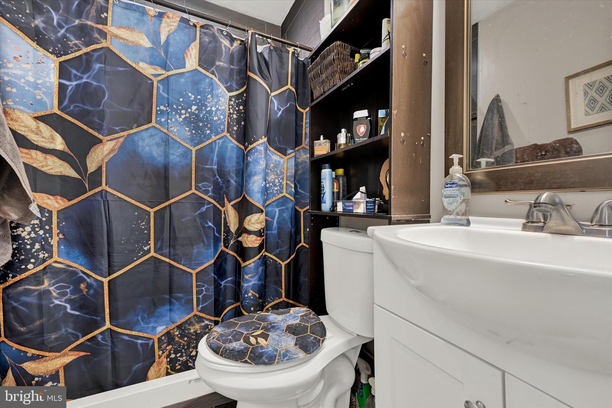 HARFORD SQUARE - Residential