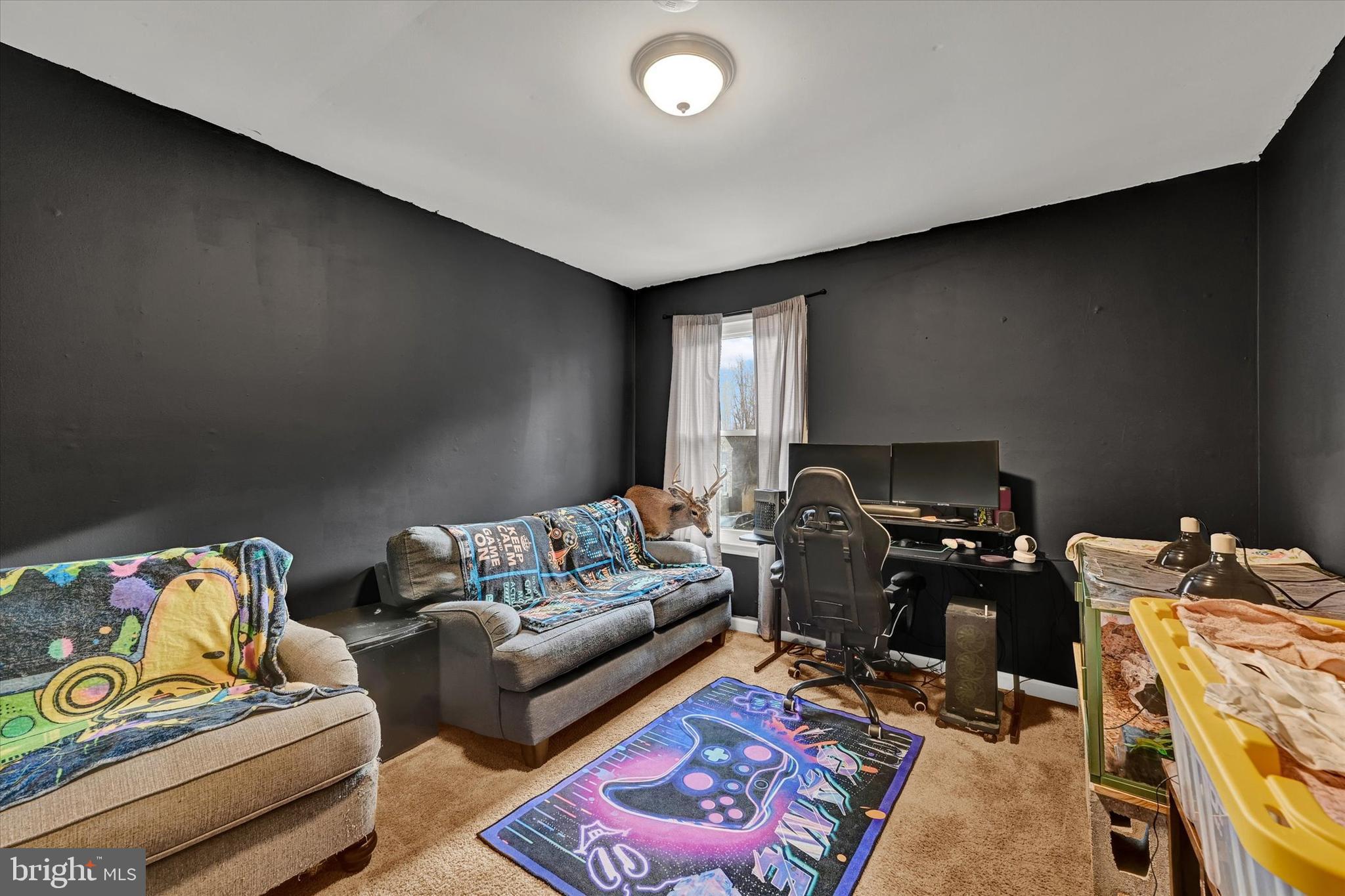 HARFORD SQUARE - Residential