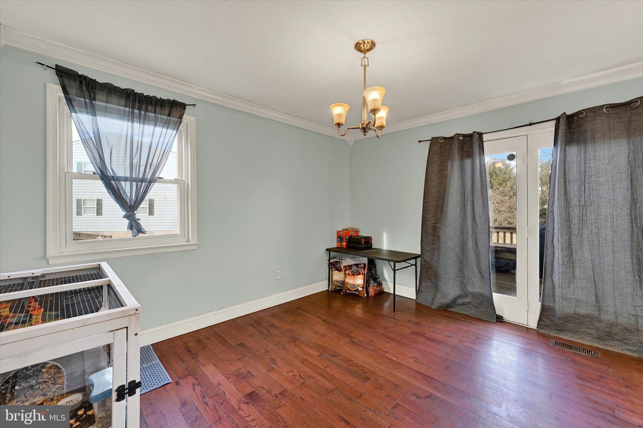 HARFORD SQUARE - Residential