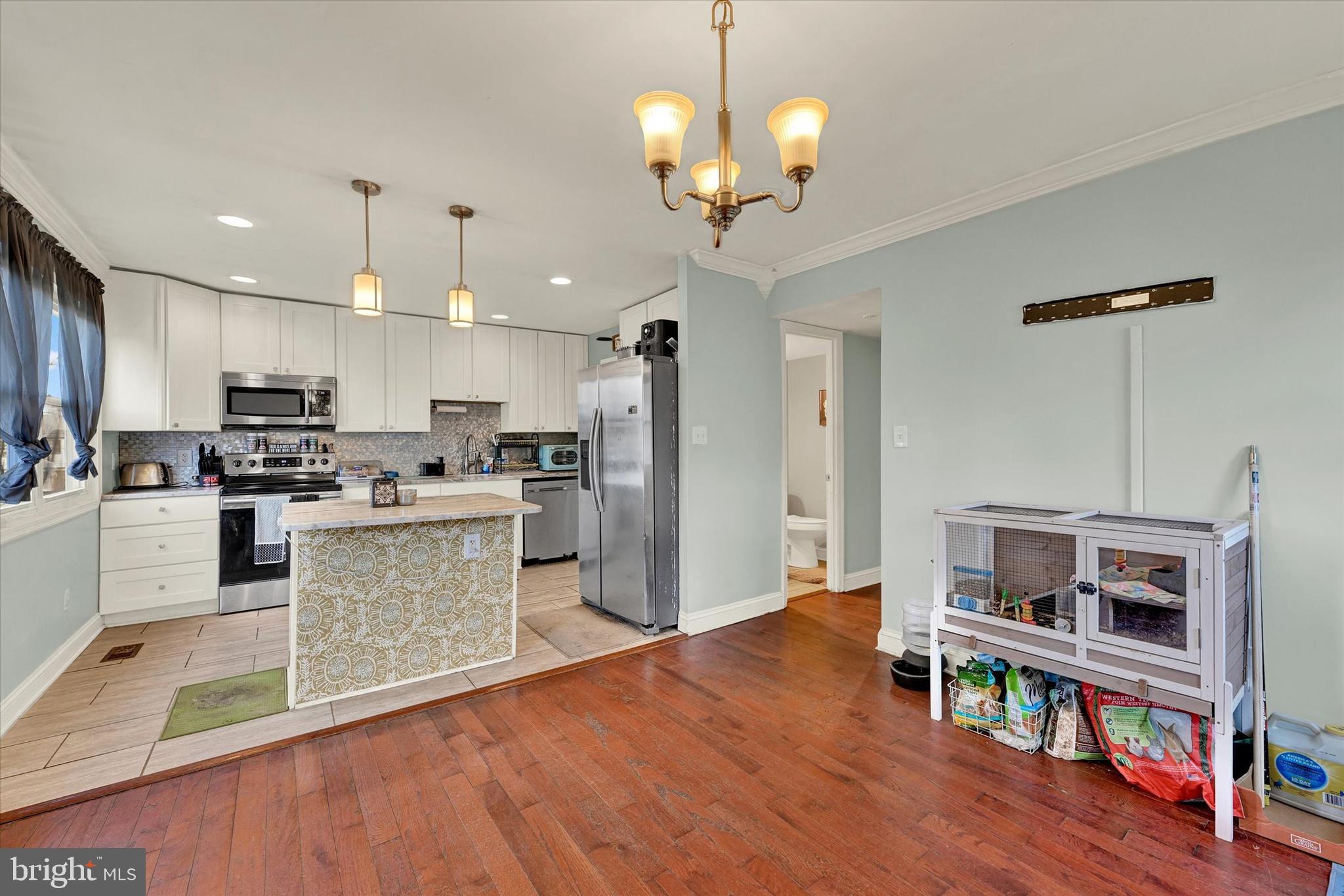 HARFORD SQUARE - Residential