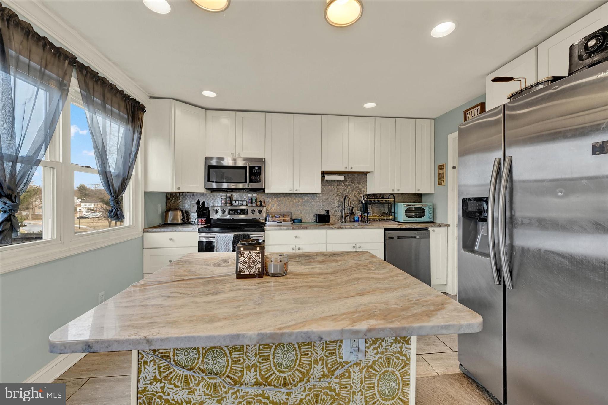 HARFORD SQUARE - Residential