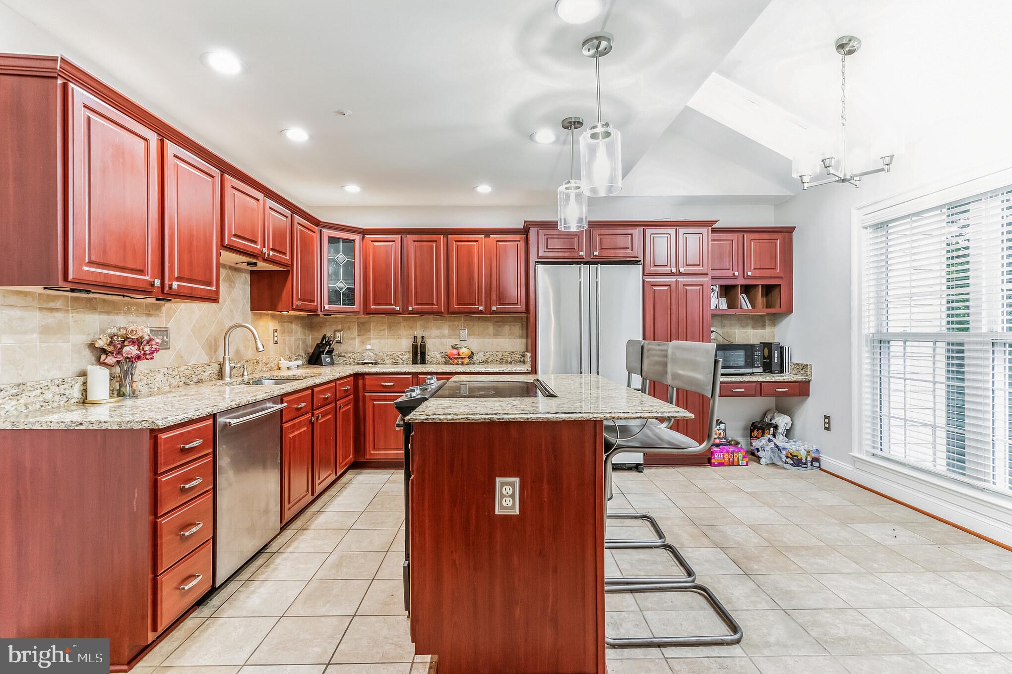 WOODMORE - Residential Lease