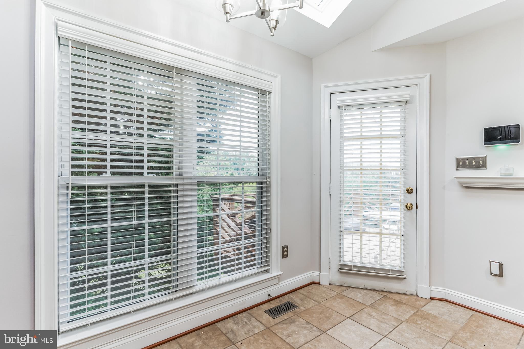 WOODMORE - Residential Lease