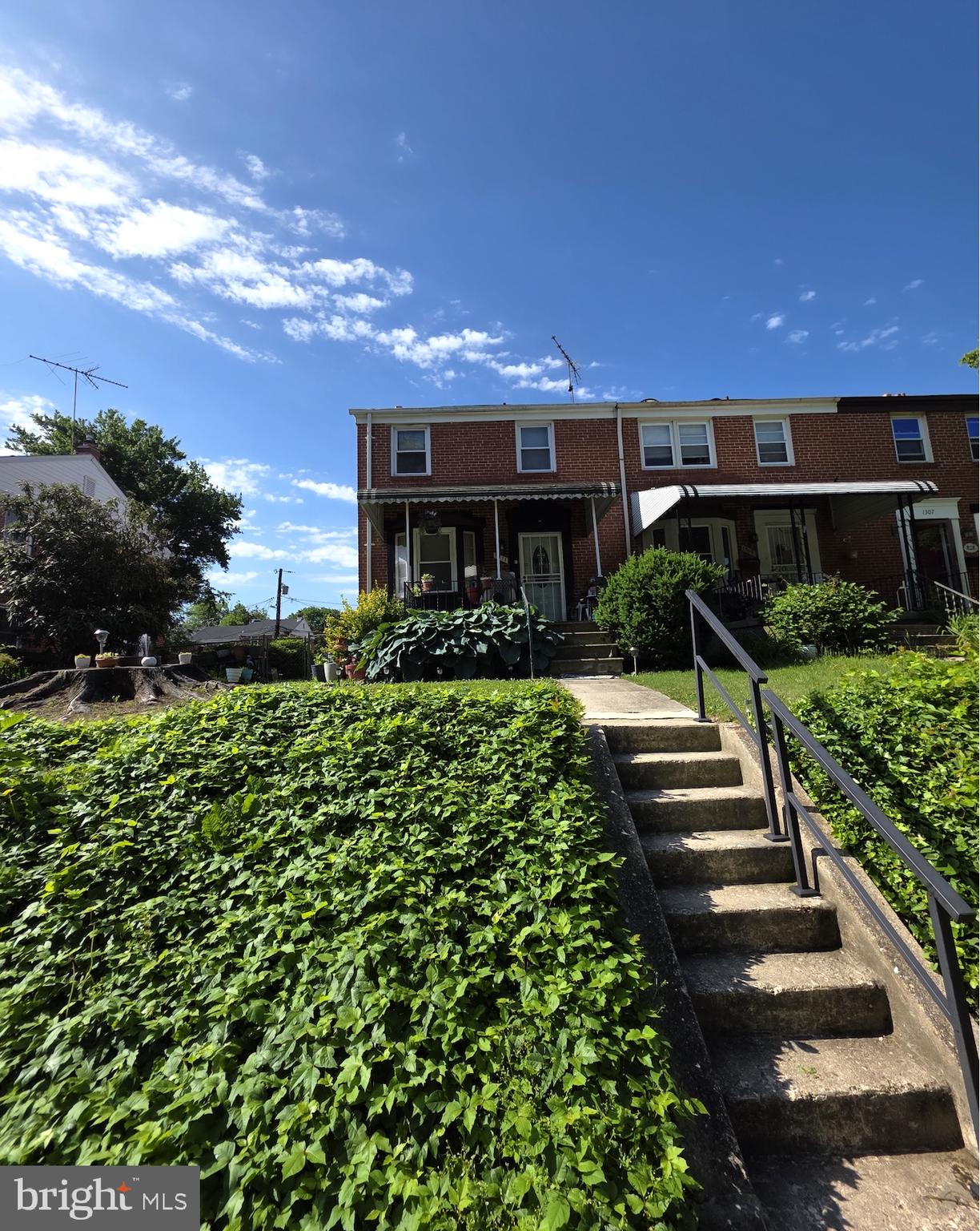 IDLEWOOD - Residential