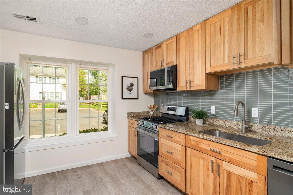 8639 SUMTER COURT