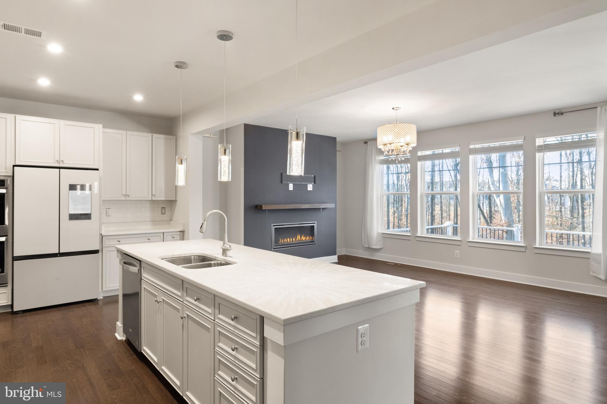 POTOMAC SHORES - Residential