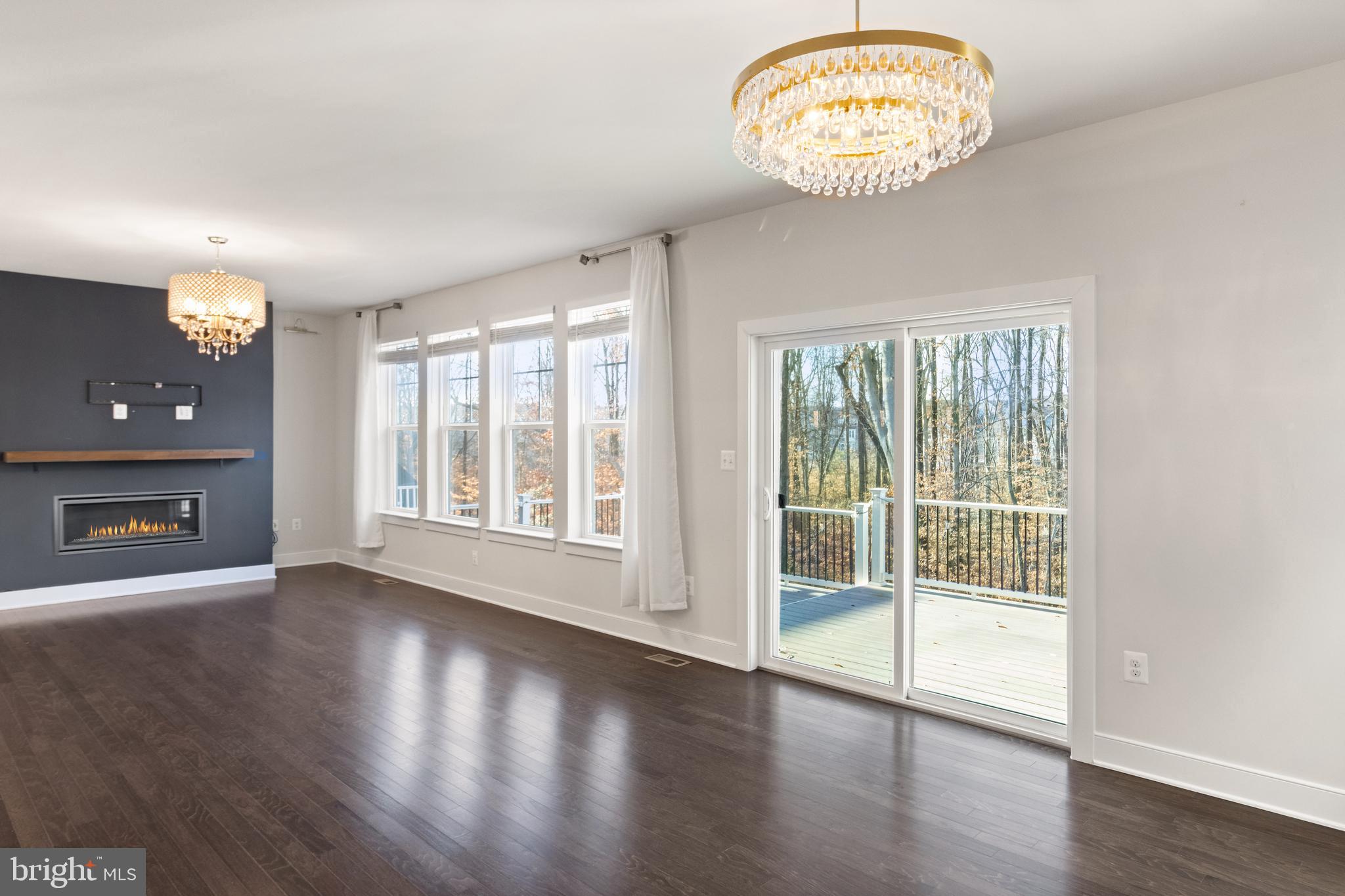 POTOMAC SHORES - Residential