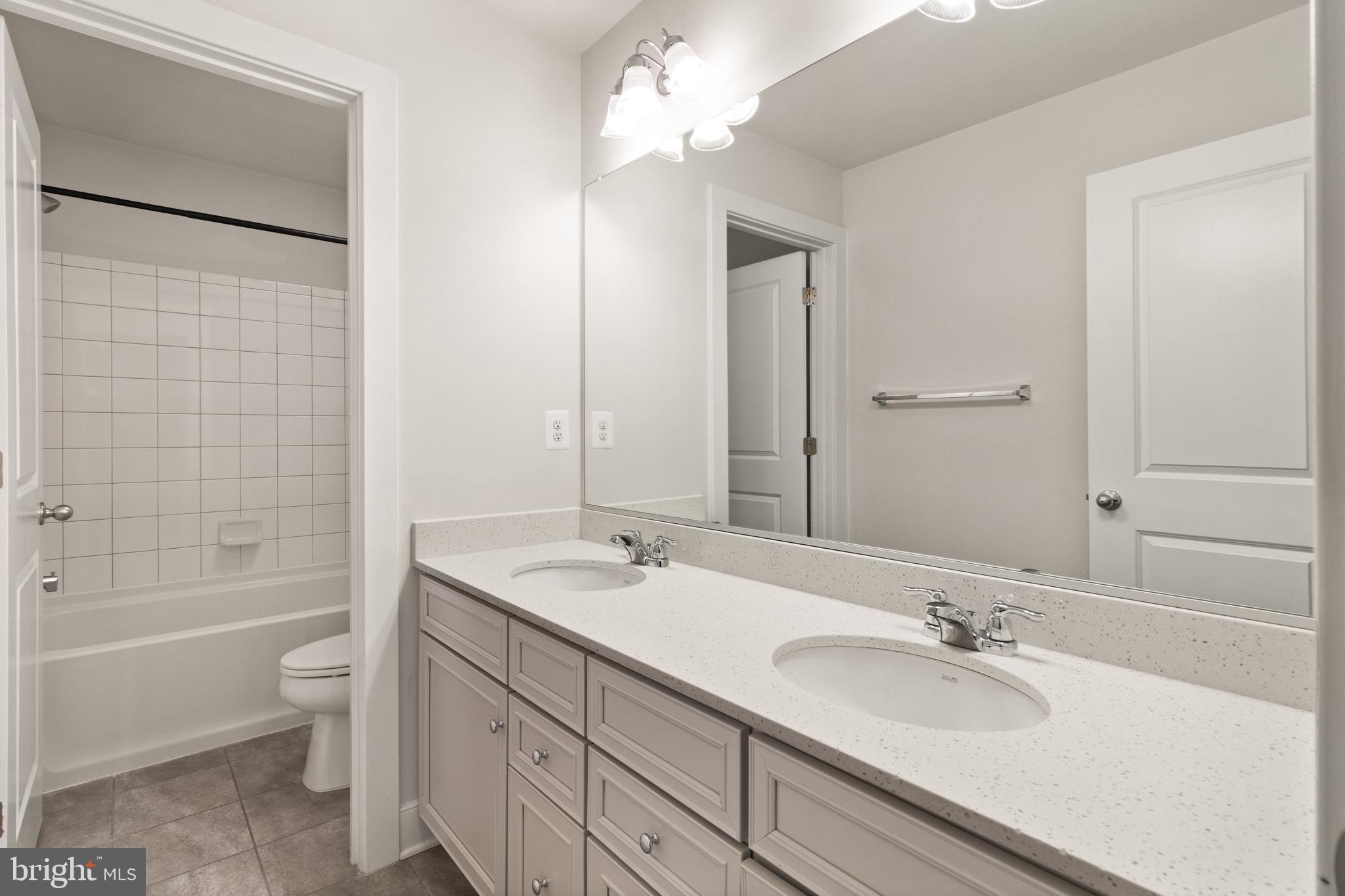 POTOMAC SHORES - Residential